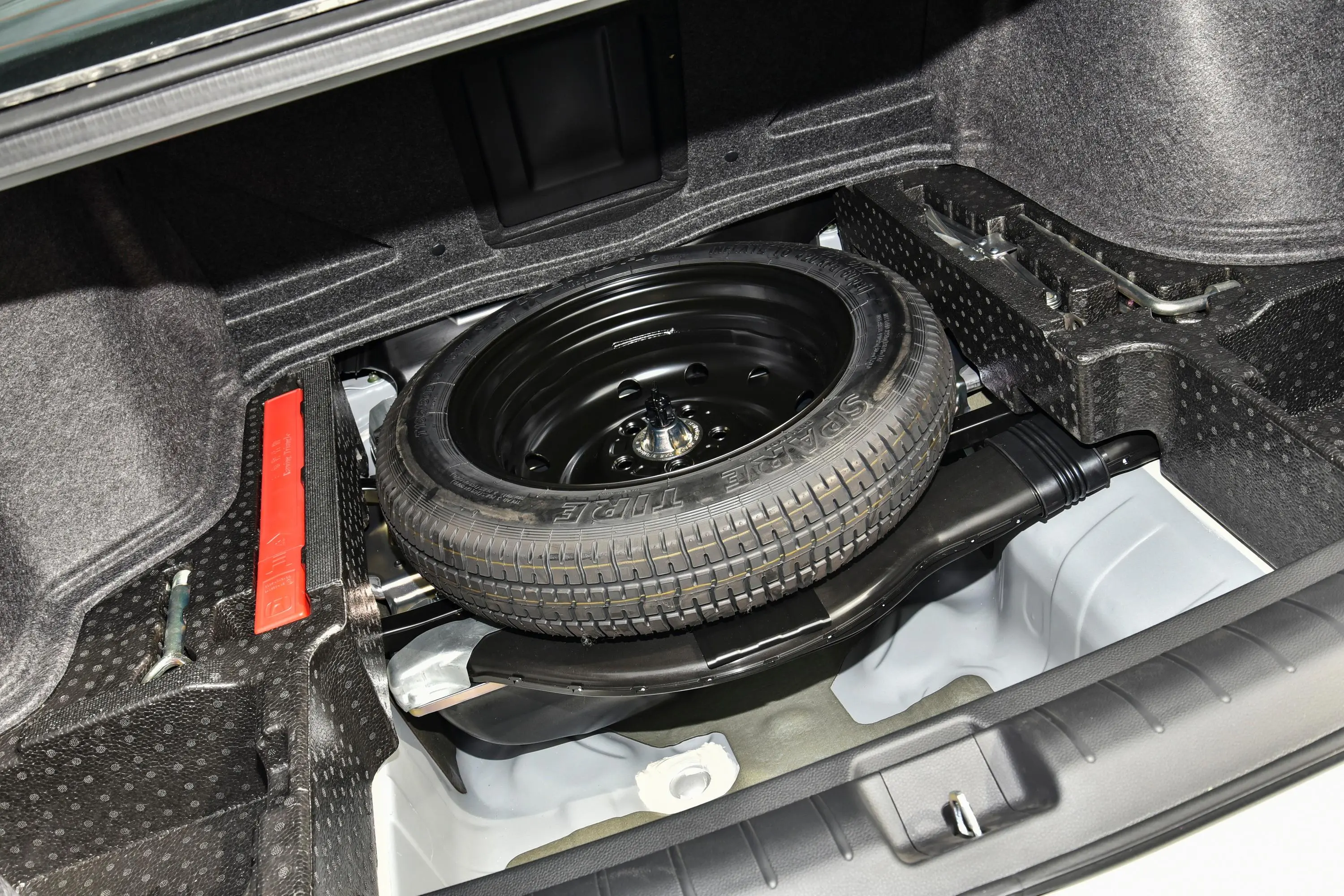 享域锐·混动 1.5L E-CVT 净耀版随车工具