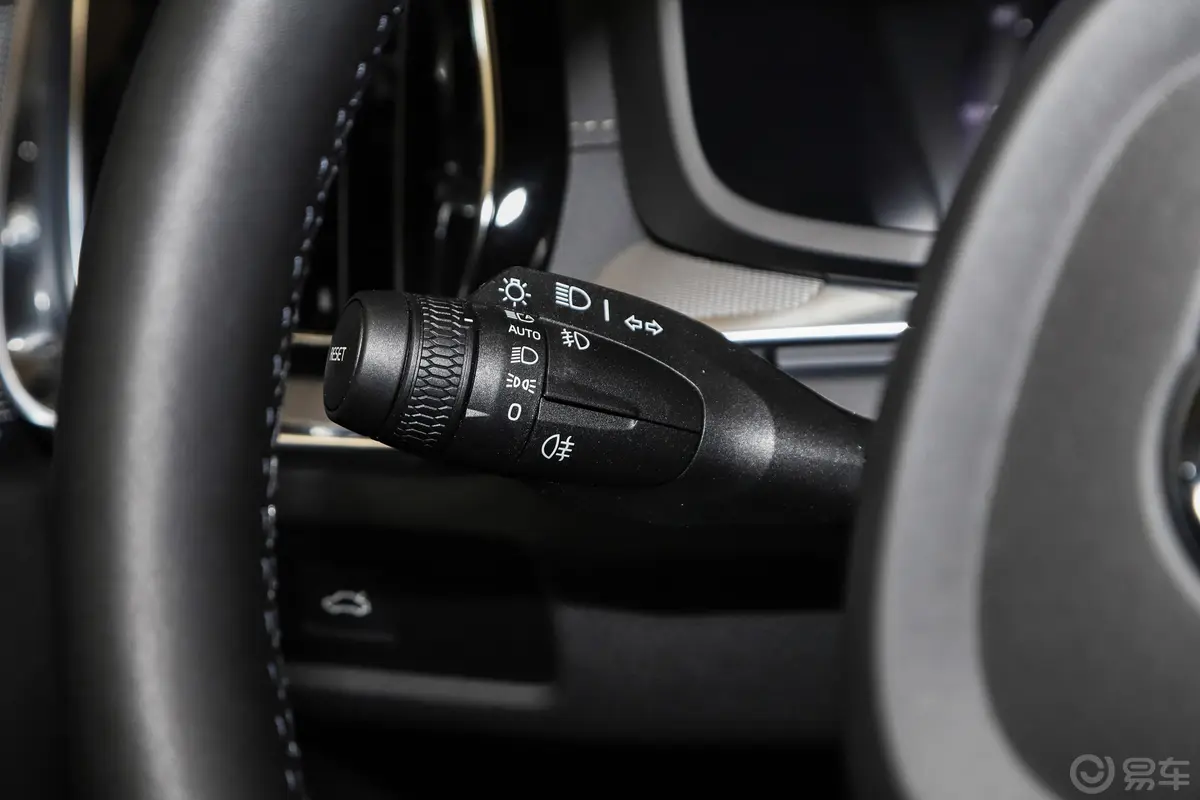 沃尔沃V60B5 自动智雅运动版灯光控制区