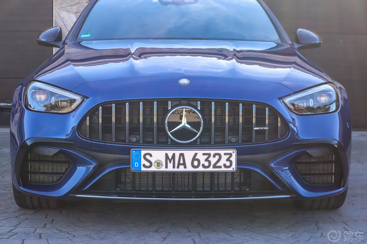 奔驰C级 AMG 新能源AMG C 63 S 4MATIC 旅行车外观细节