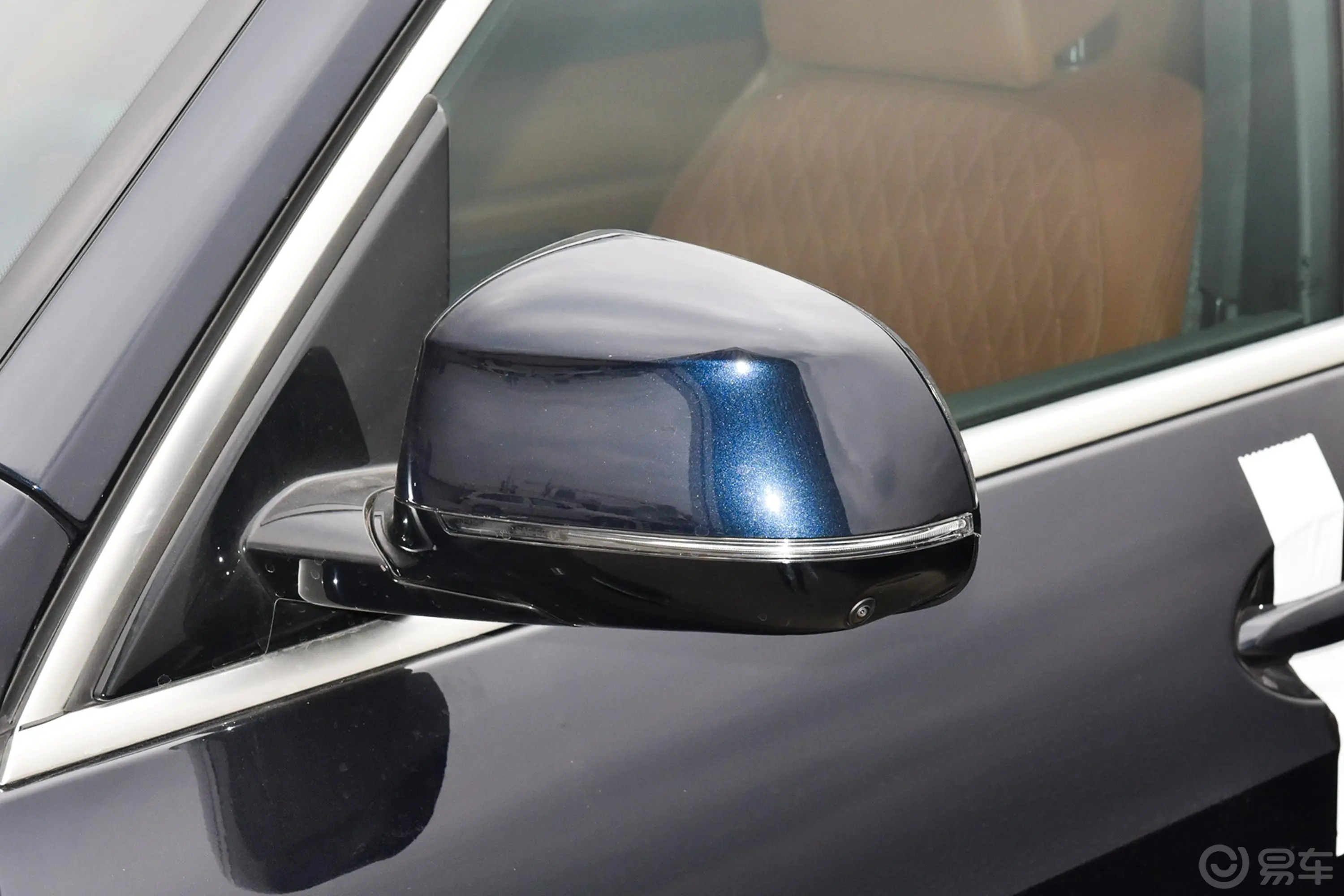宝马X7xDrive40i 尊享型 M运动套装主驾驶后视镜背面