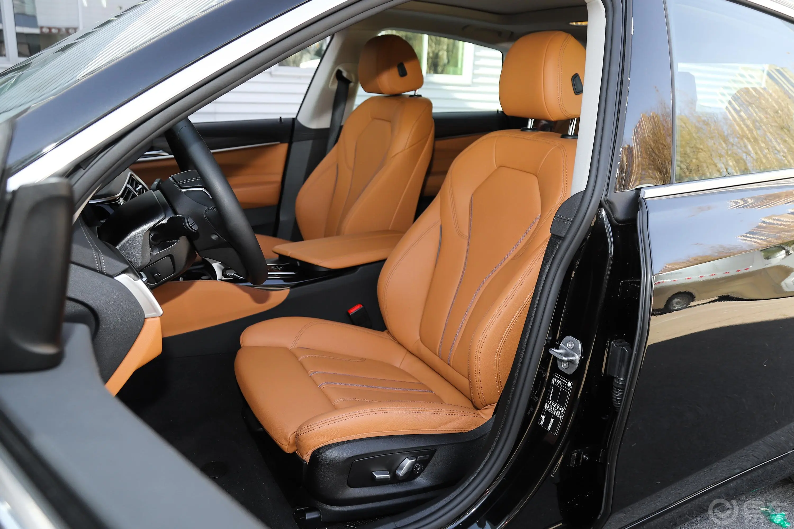 宝马6系GT630i 豪华设计套装驾驶员座椅