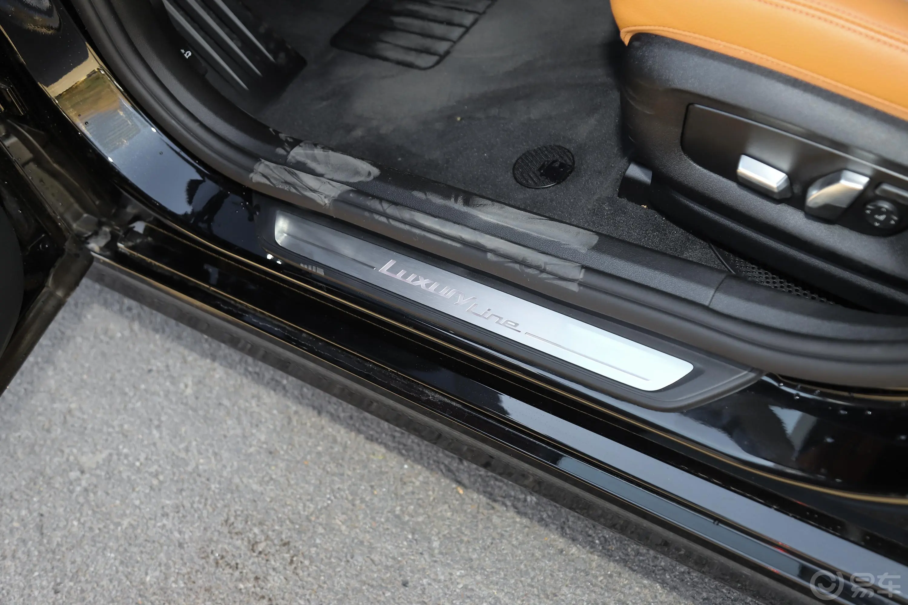 宝马6系GT630i 豪华设计套装前排迎宾踏板