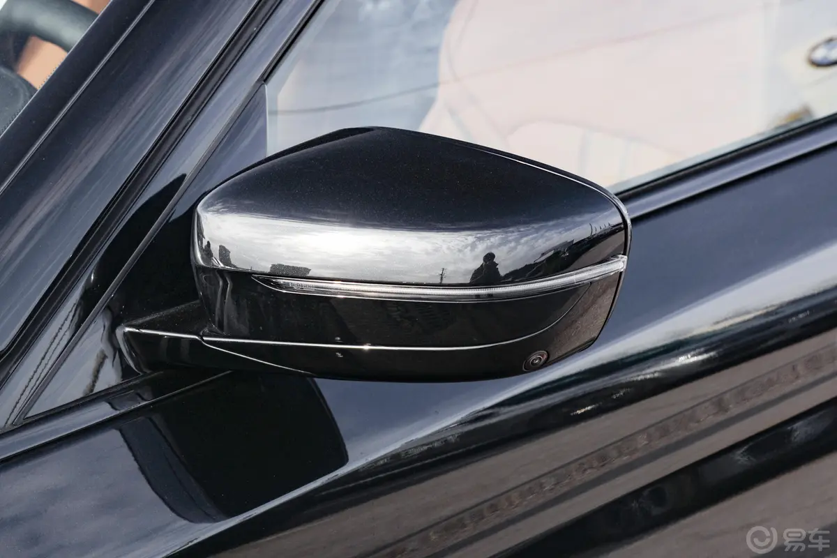 宝马5系(进口)改款二 530i 风尚版 M运动套装主驾驶后视镜背面