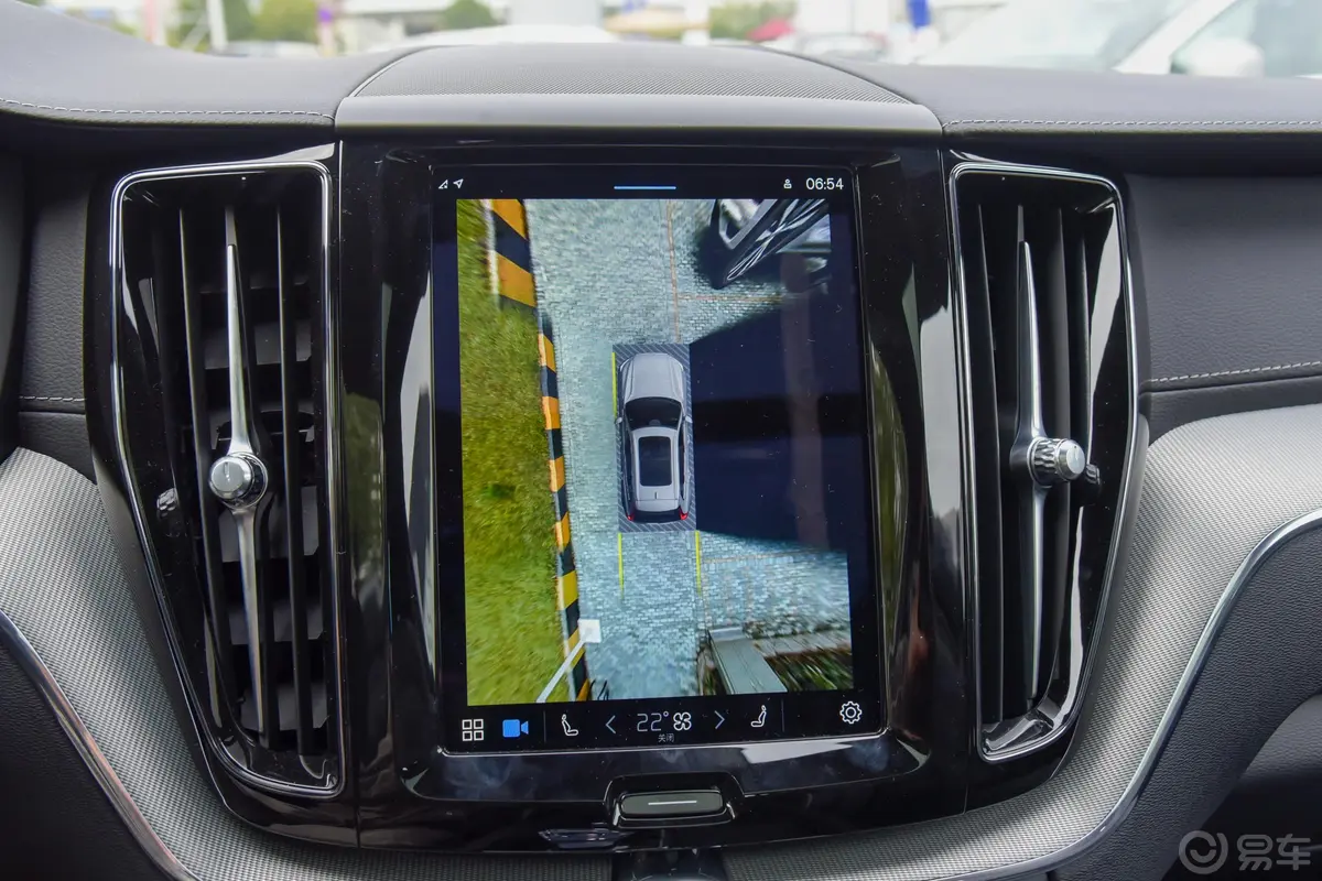 沃尔沃XC60新能源T8 长续航 智远运动版倒车影像