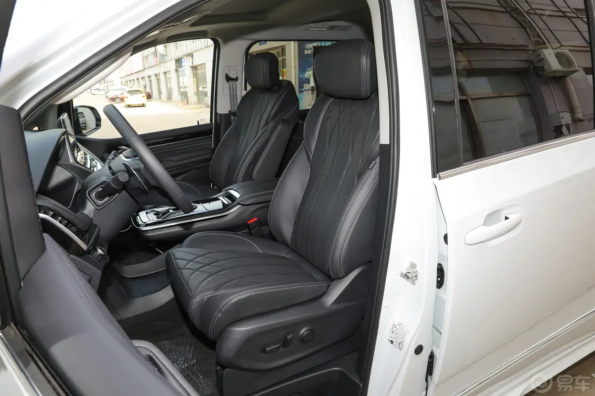 大通G20PLUS 2.0T 自动豪华版 汽油驾驶员座椅