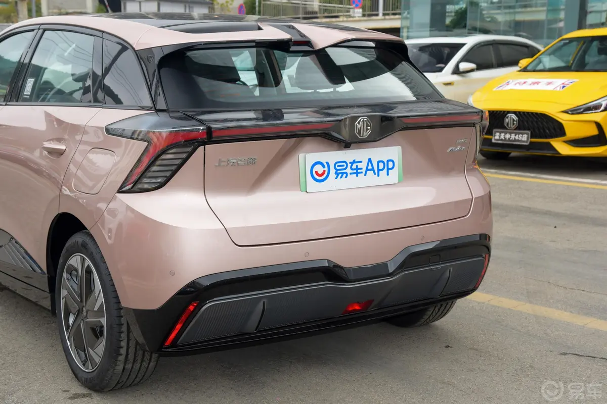 MG4 EV425km 后驱旗舰版车后雷达