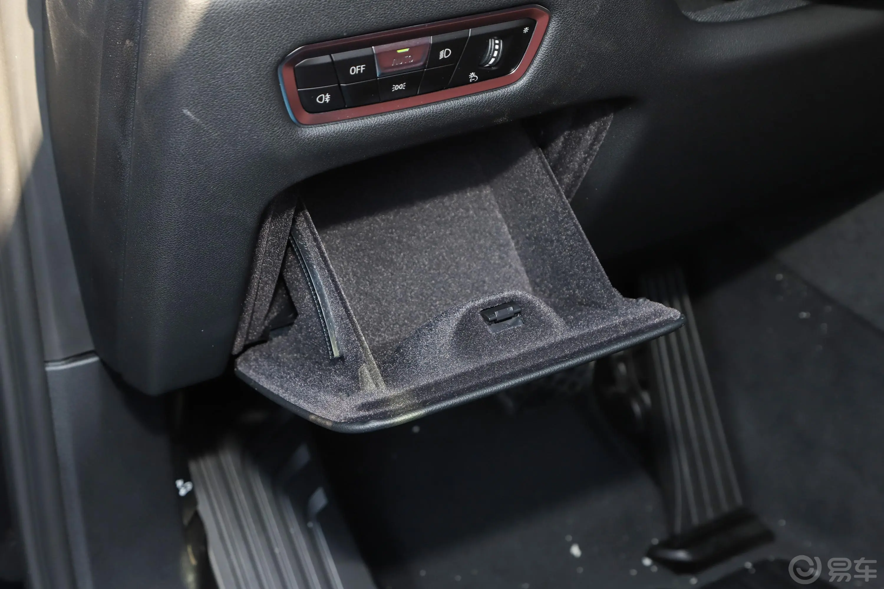 宝马X6xDrive40i 尊享型 M运动套装主驾驶位