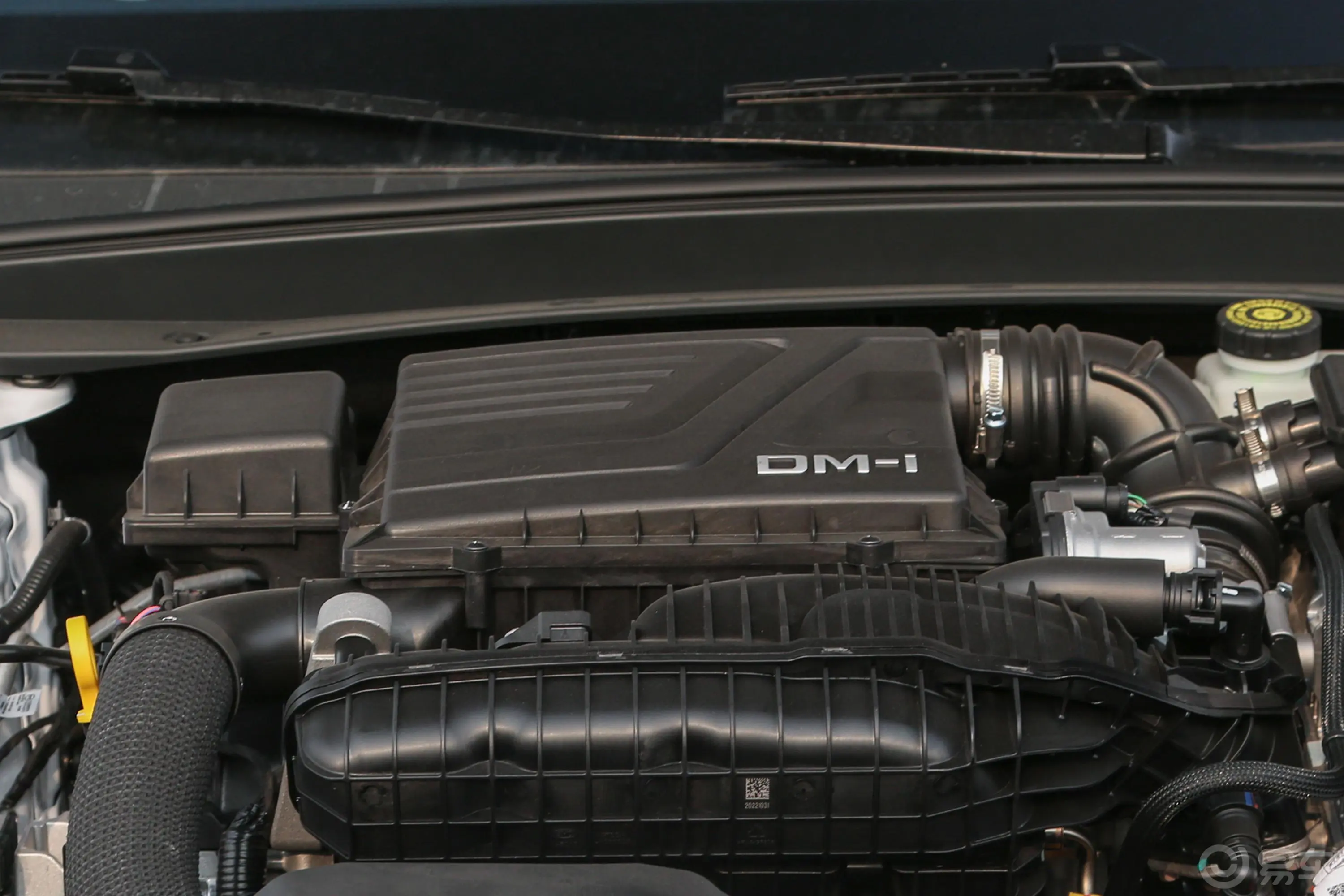 秦PLUS新能源DM-i 冠军版 1.5L 120km 超越型发动机特写