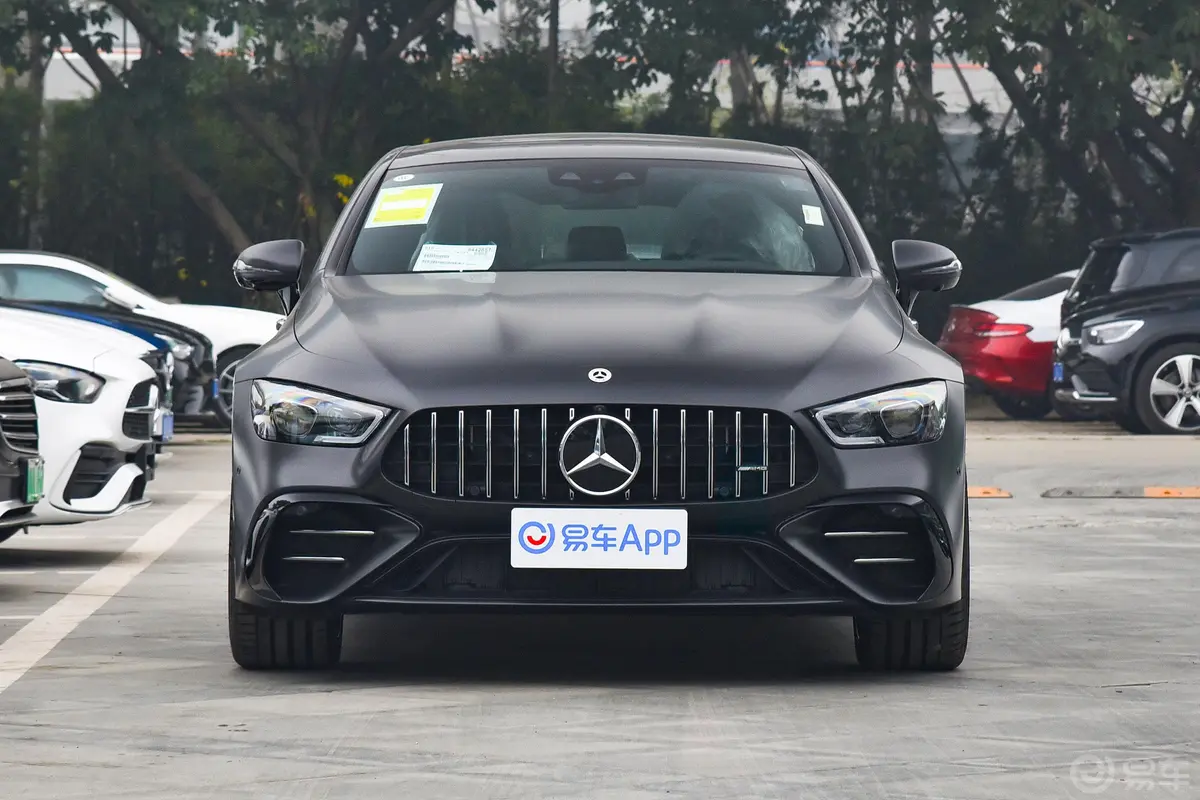 奔驰GT AMGAMG GT 50 4MATIC+ 四门跑车正前水平