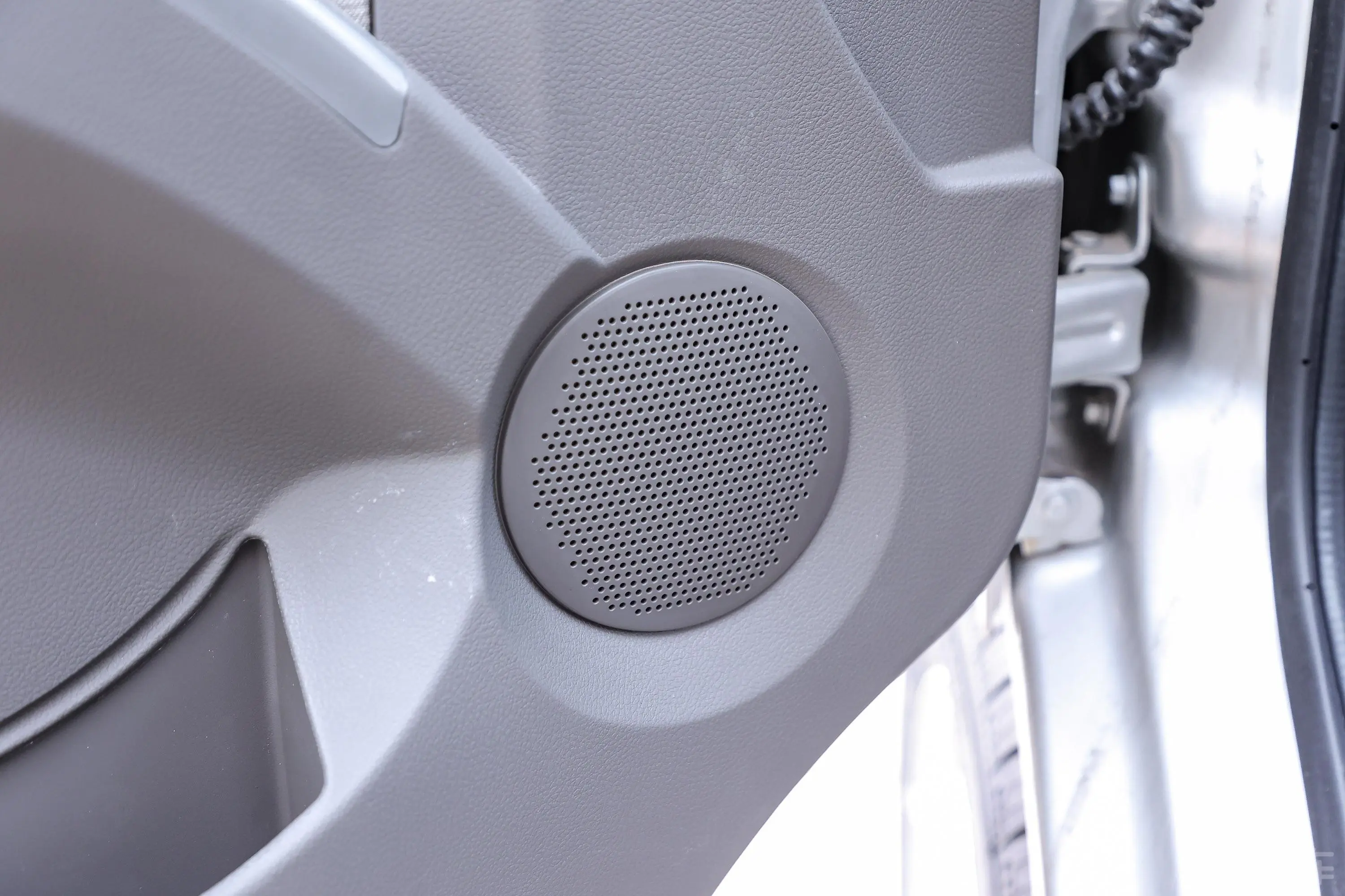 五菱EV50300km 柳机电控 慧视通宁德41.86kWh音响和品牌
