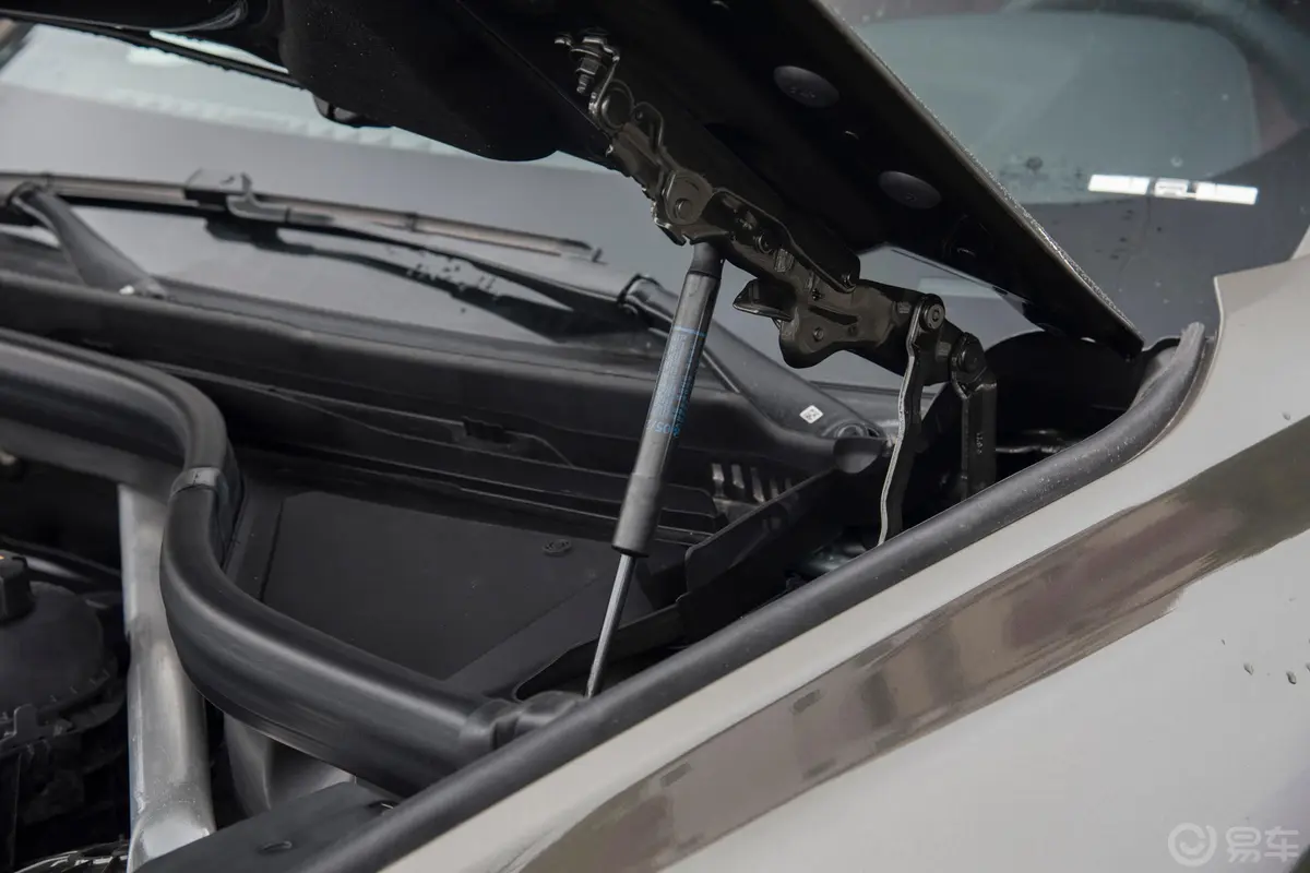 宝马X6xDrive30i M运动套装动力底盘