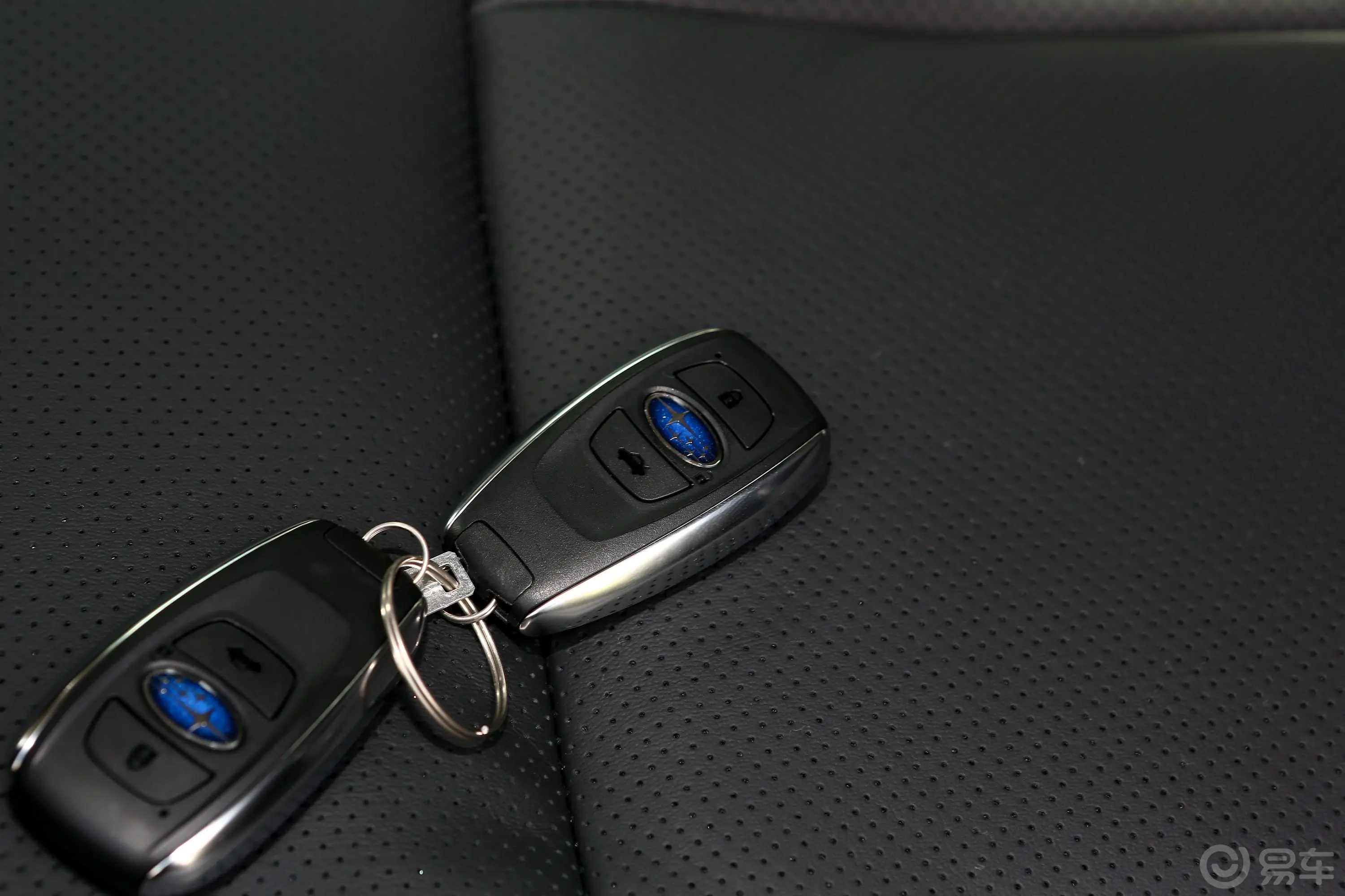 傲虎2.5i AWD运动版EyeSight钥匙正面