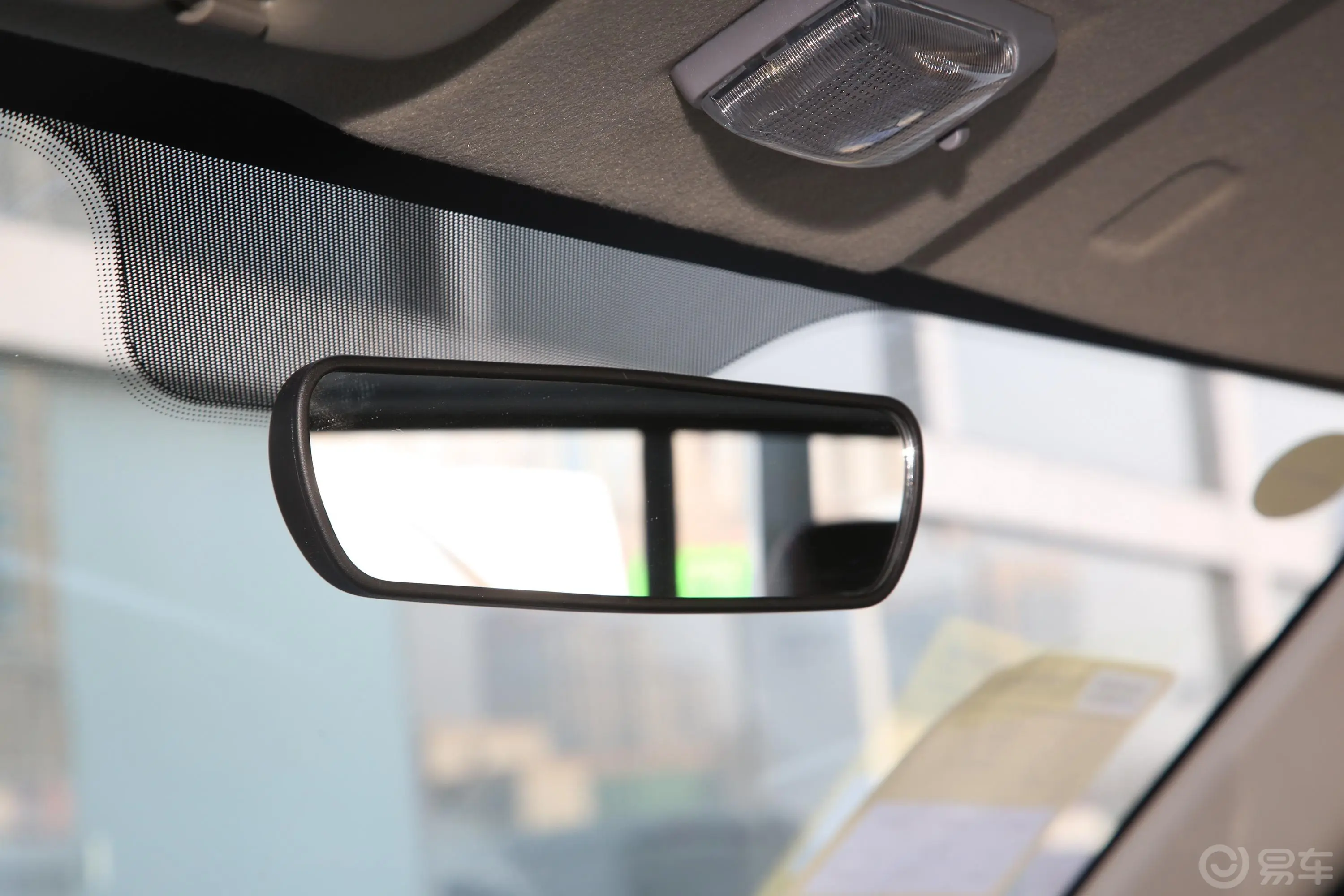 长安星卡1.5L 单排3.06米载货汽车舒适型内后视镜