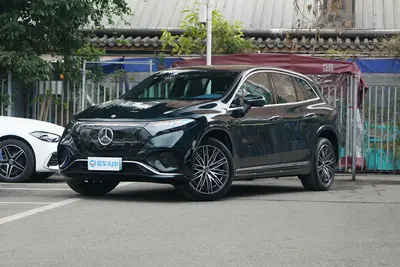 2023款 奔驰EQS SUV 450 4MATIC 豪华版外观