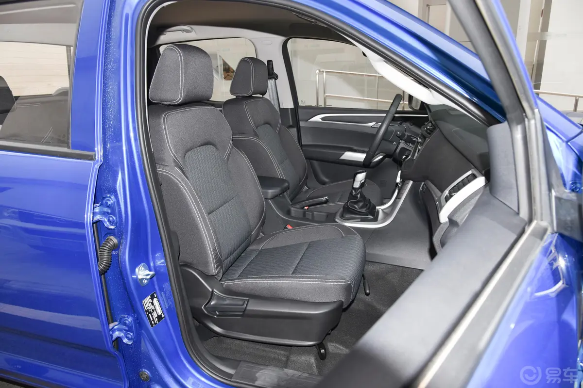 大通T60五周年纪念版 2.0T 手动两驱标箱舒适版副驾驶座椅