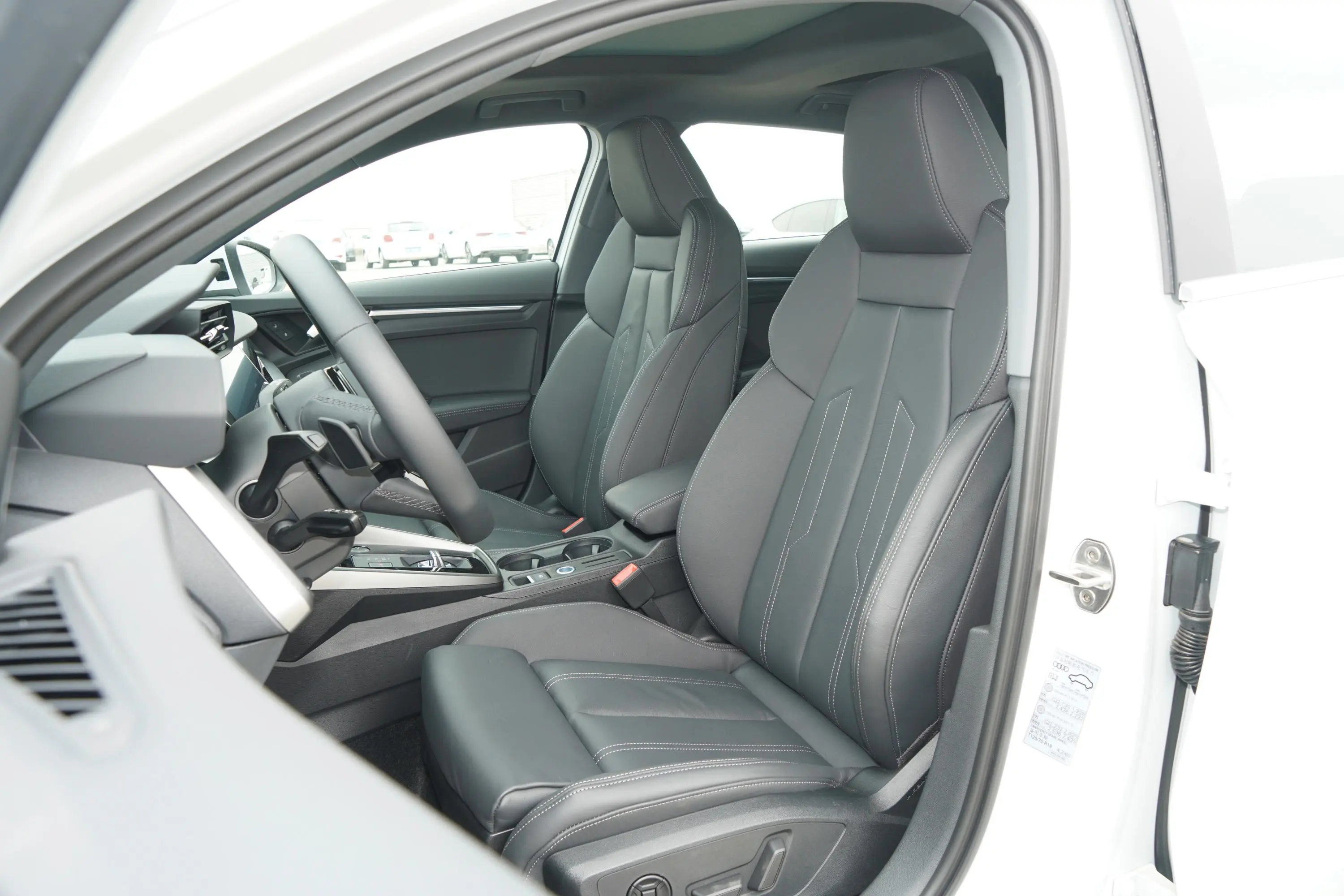 奥迪A3Sportback 35 TFSI 豪华致雅型驾驶员座椅