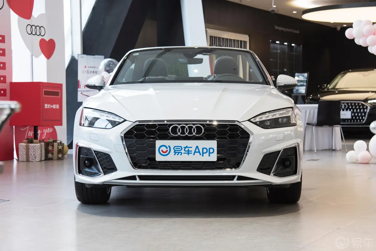 奥迪A5Cabriolet 40 TFSI 时尚动感型敞篷状态