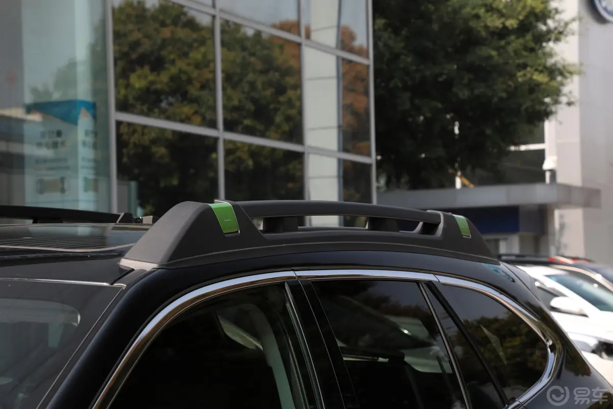 傲虎2.5i AWD探享版EyeSight车顶行李架