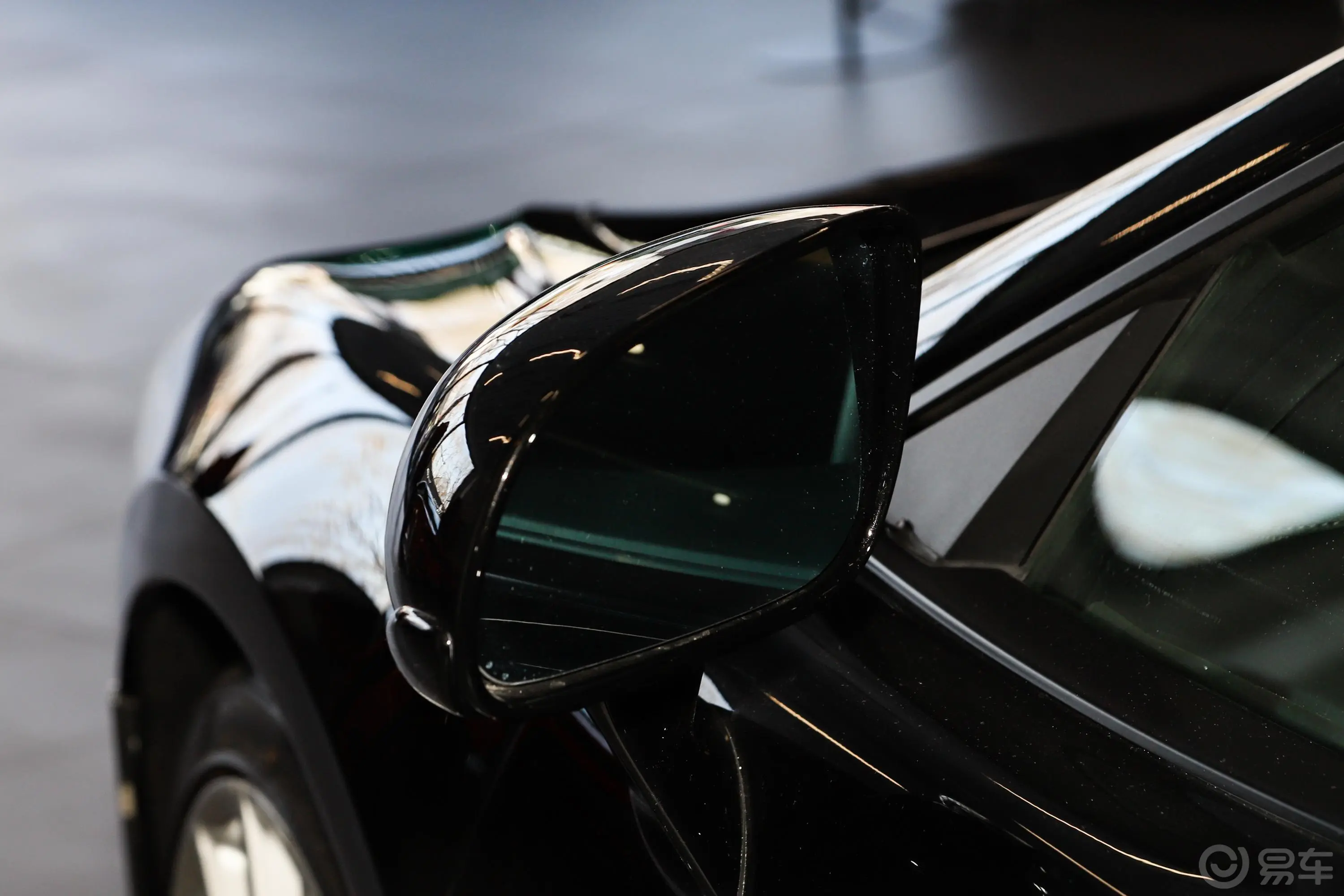 迈凯伦GT4.0T 基本版后视镜镜面
