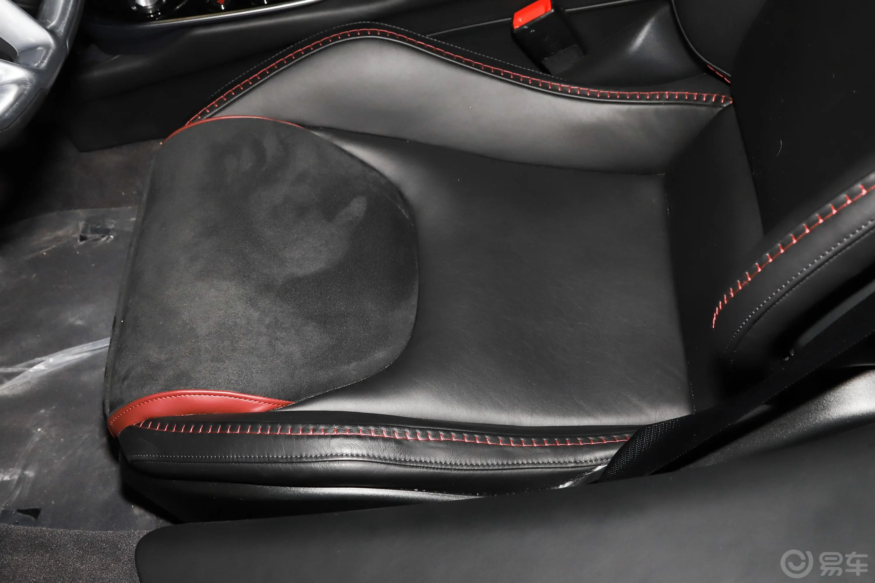 迈凯伦GT4.0T 基本版主驾驶位