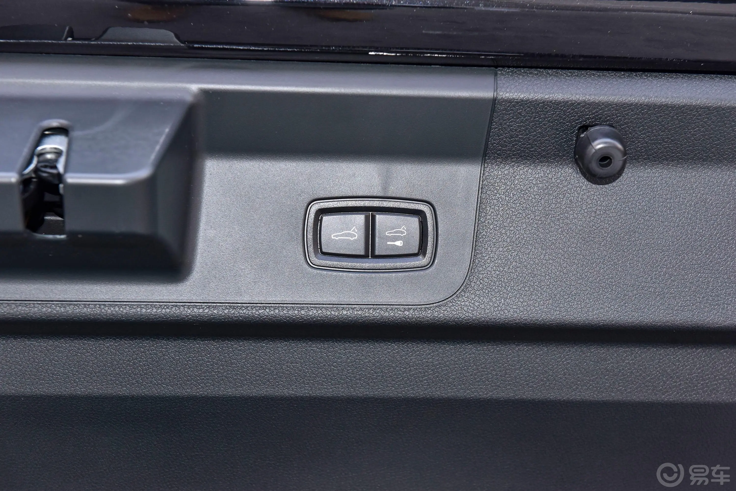 PanameraPanamera Turbo S 行政加长版 4.0T电动尾门按键（手动扶手）