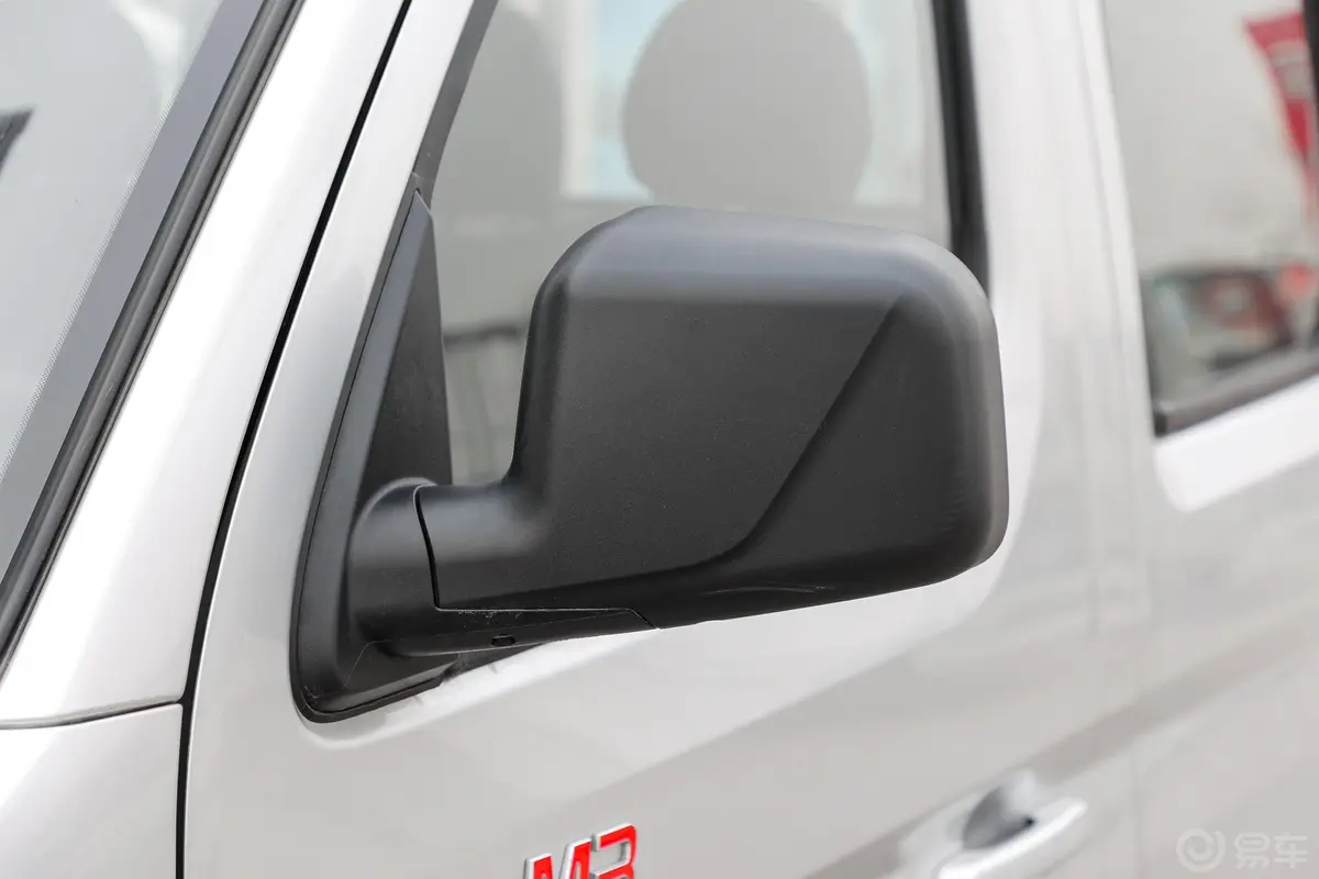 博腾M3东安1.6L 手动 双排 舒适型主驾驶后视镜背面