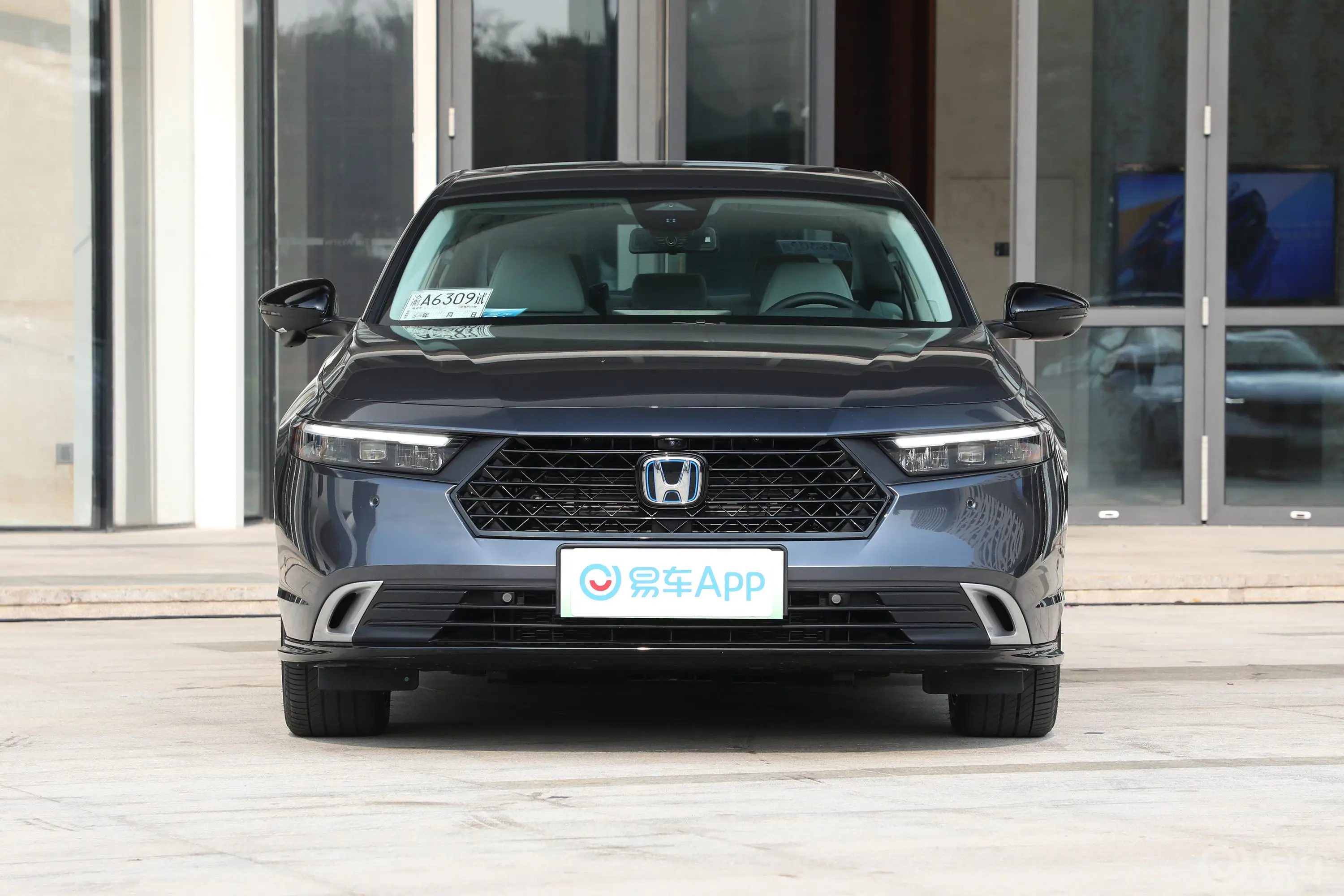 雅阁 e:PHEV2.0L 82km 旗舰版正前水平