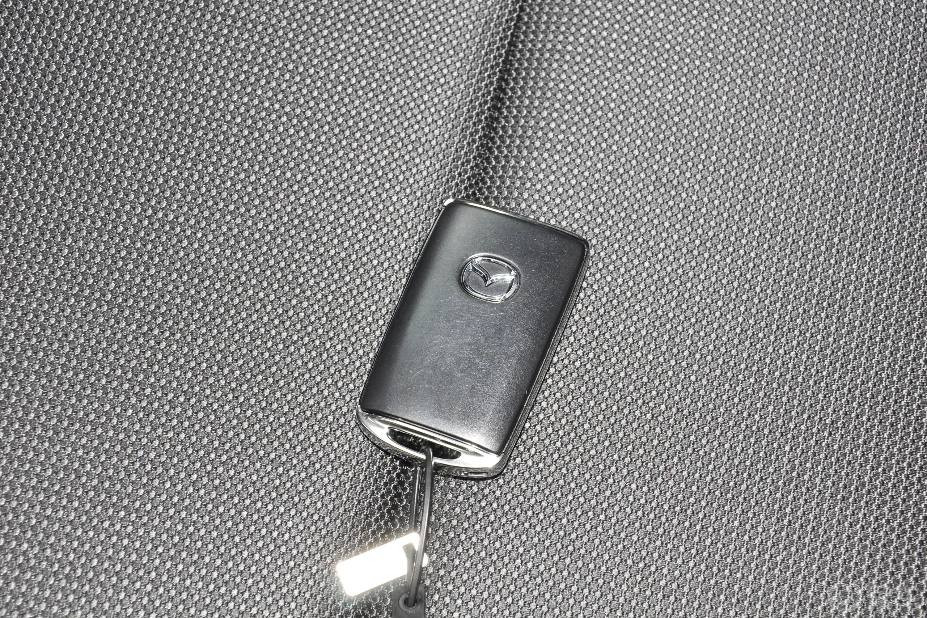 马自达CX-302.0L 自动尚悦型钥匙正面