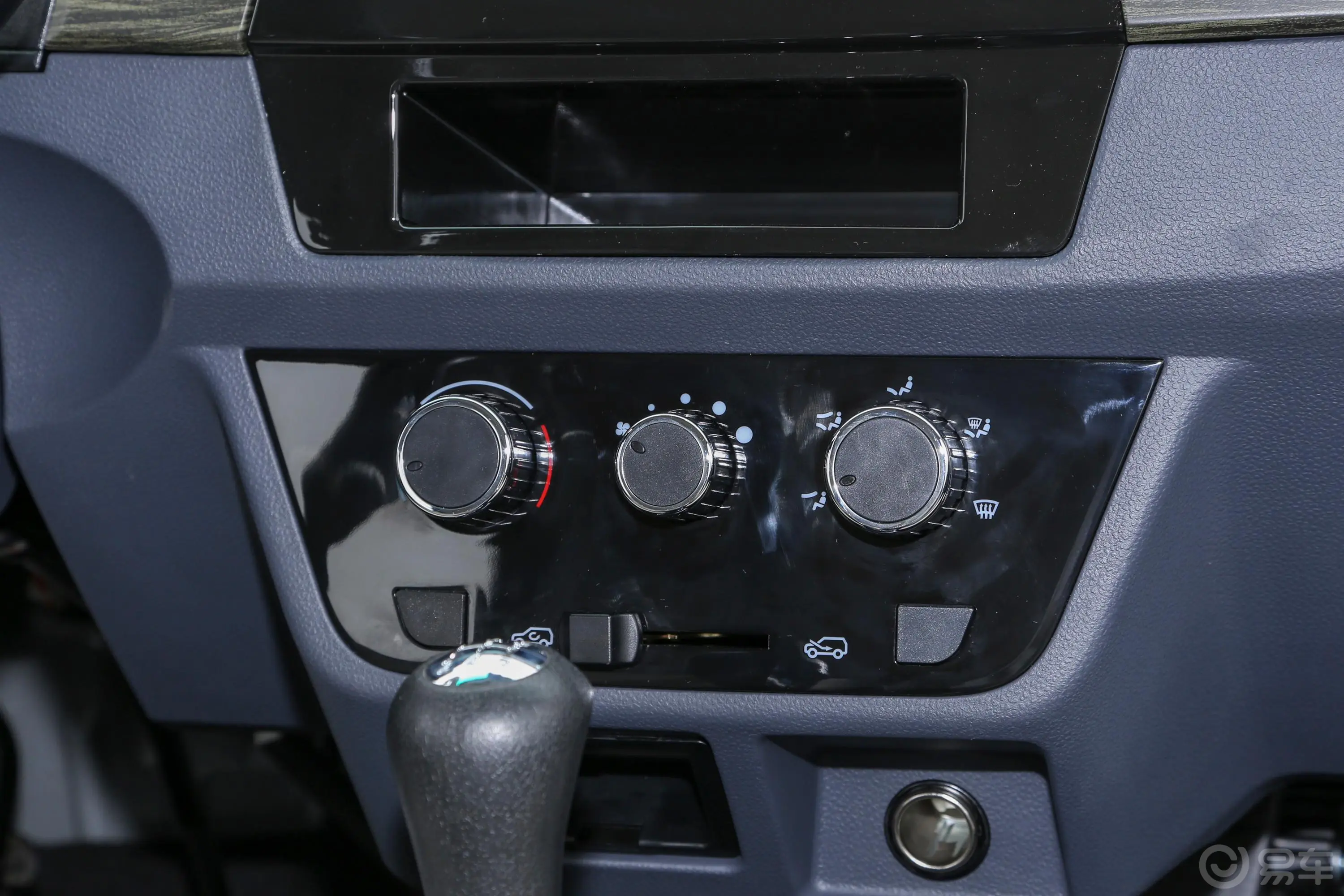 金杯小海狮X301.5L 客车超享型无空调版 5/6/7座空调
