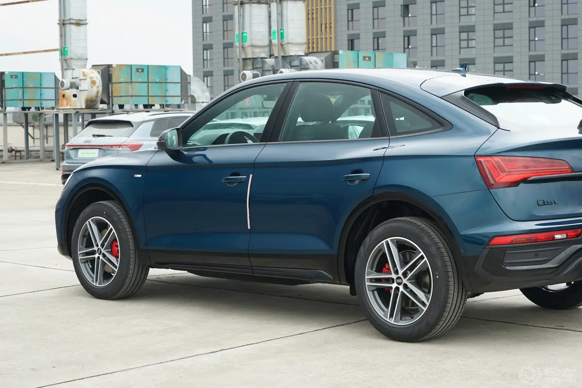 奥迪Q5L Sportback改款 40 TFSI 时尚型外观