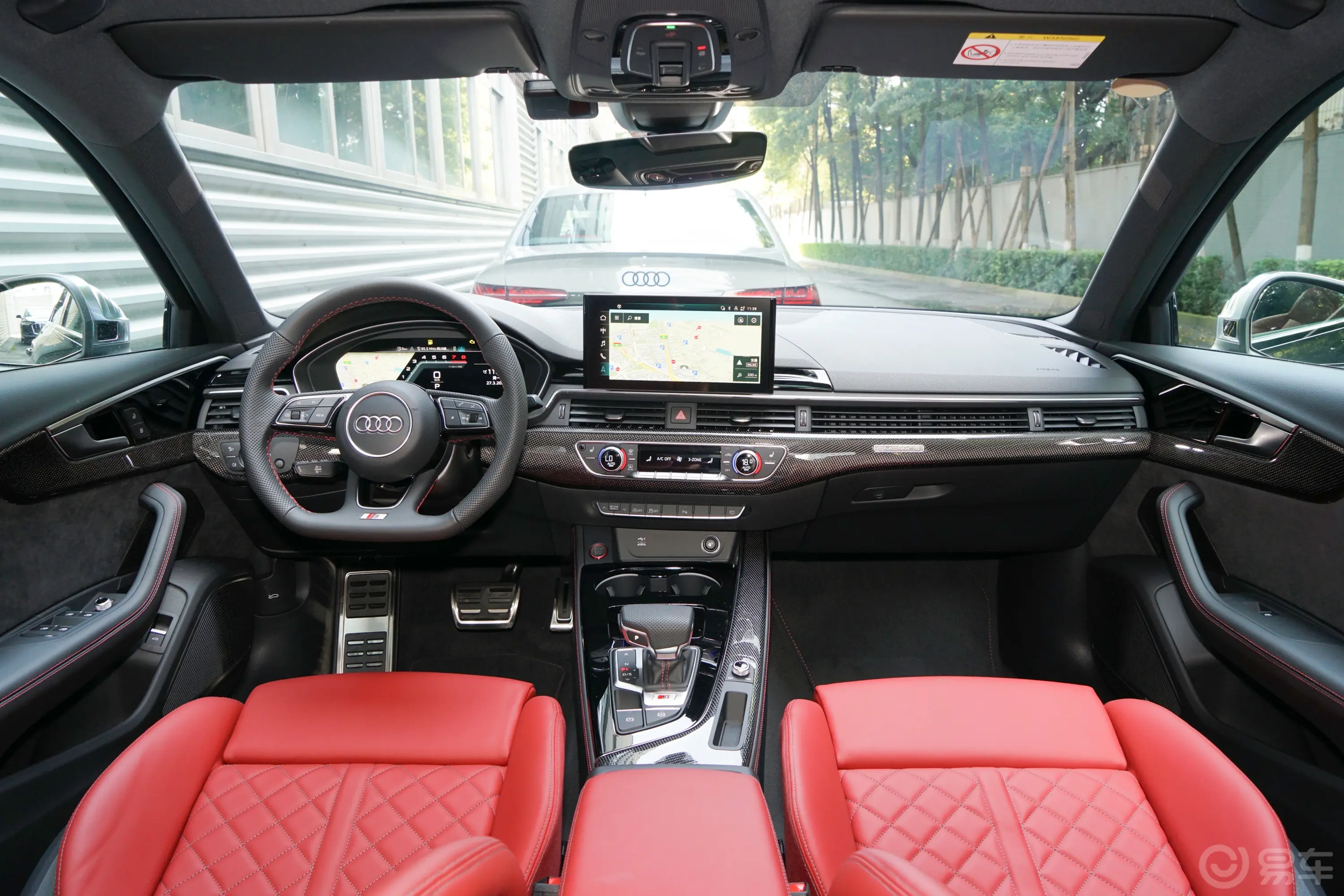 奥迪S4Limousine 3.0T内饰全景正拍