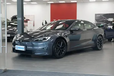 2023款 Model S 715km 双电机全轮驱动外观