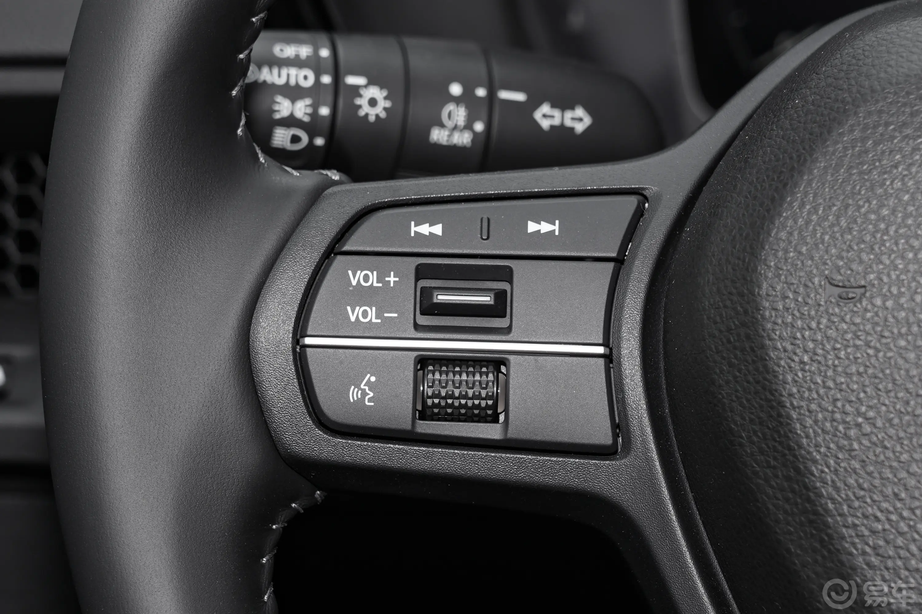 本田CR-V240TURBO 两驱睿型版 5座左侧方向盘功能按键