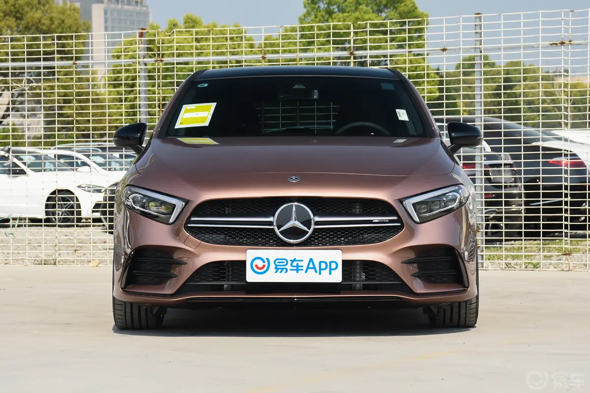 奔驰A级 AMG(进口)AMG A 35 4MATIC正前水平