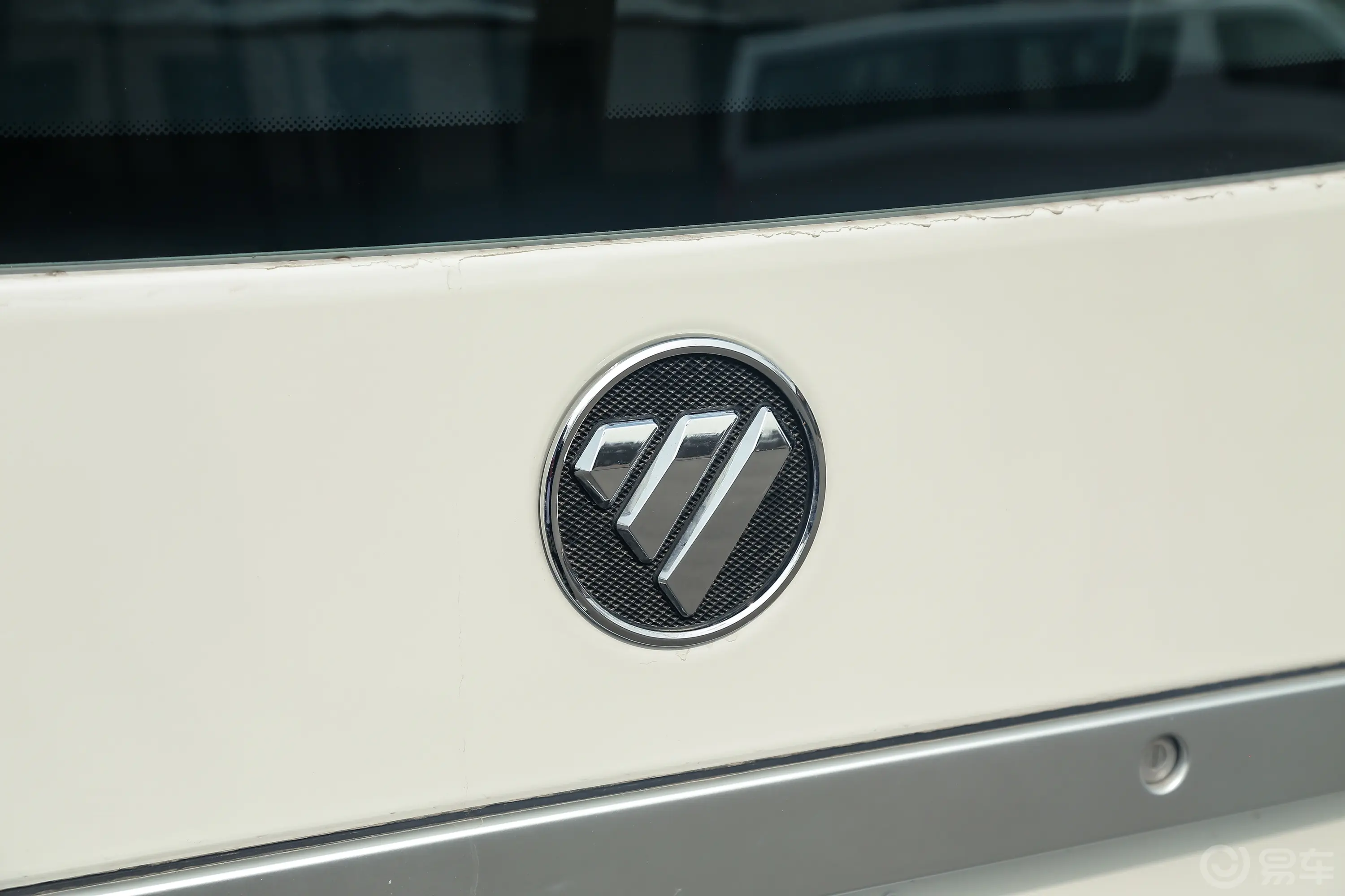 风景G7商运版 2.4L 短轴低顶明窗 10座 汽油外观细节