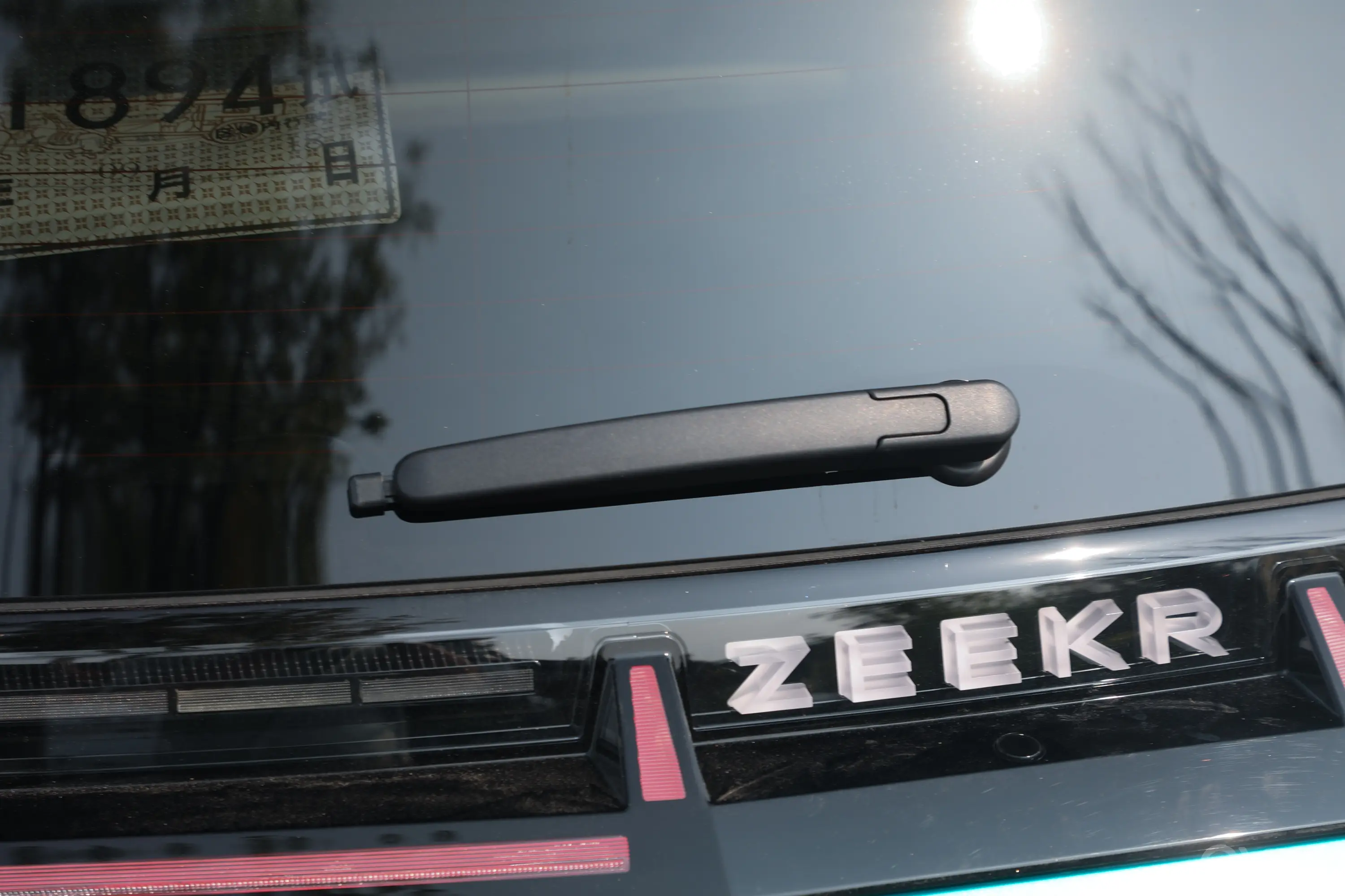 ZEEKR X512km 四驱YOU版 5座外观细节