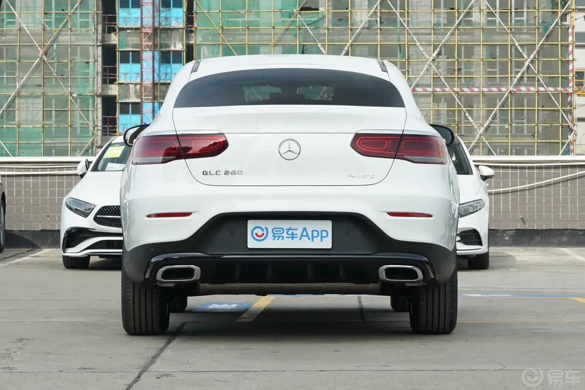 奔驰GLC轿跑GLC 260 4MATIC 轿跑SUV正后水平