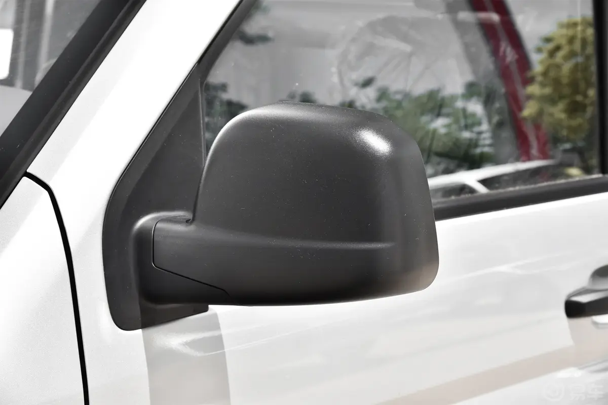 五菱荣光新卡2.0L 单排基本型 2座主驾驶后视镜背面