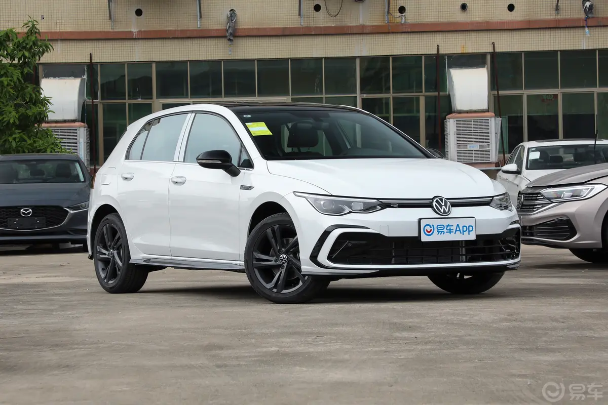 高尔夫改款 280TSI R-Line Lite侧前45度车头向左水平