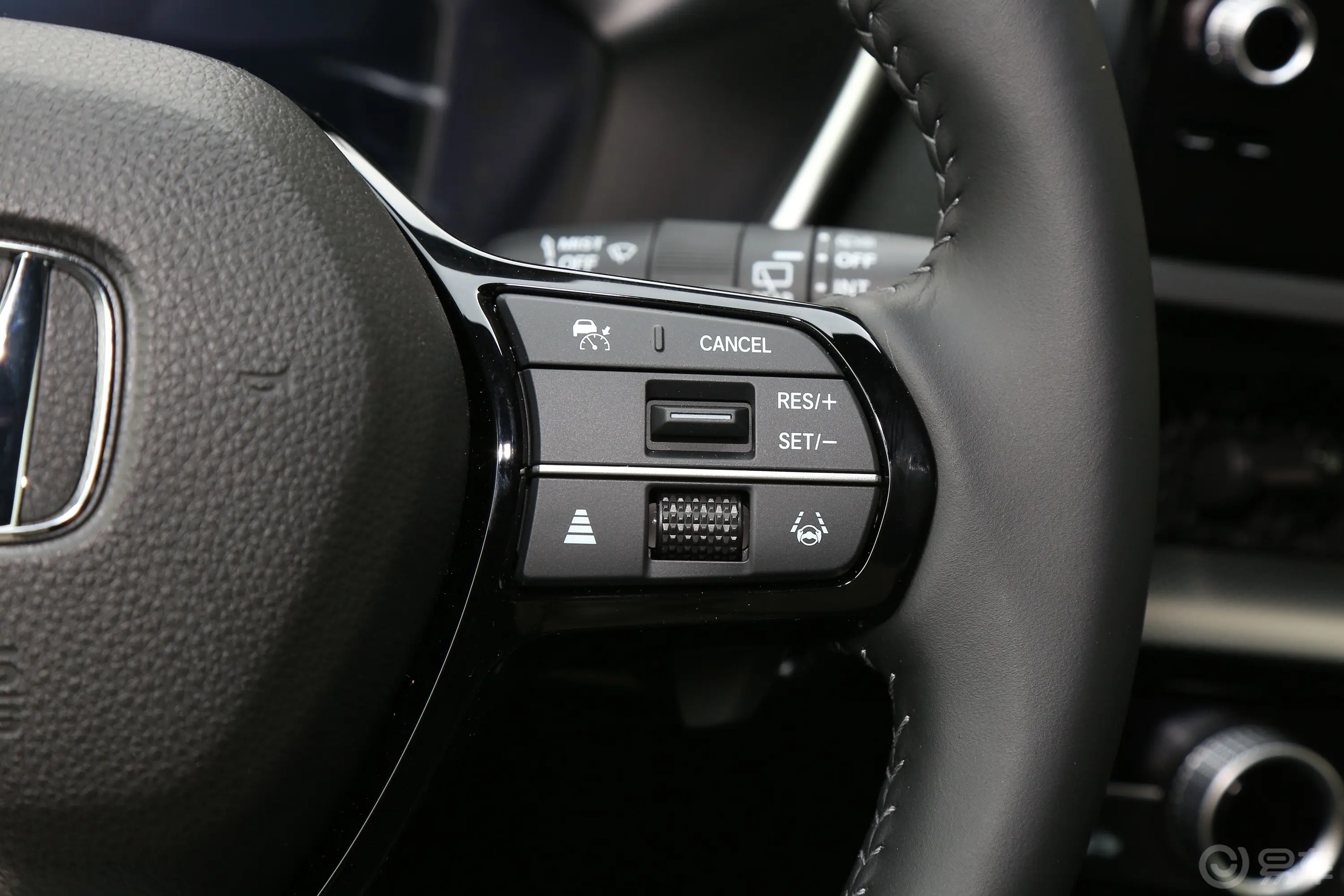 【本田CR-V e:PHEV2.0L 73km 领越版右侧方向盘功能按键图片-汽车图片大全】-易车