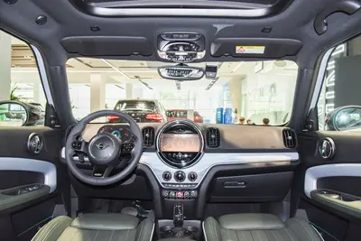 2023款 MINI COUNTRYMAN 改款 2.0T COOPER S ALL4 不羁特别版内饰