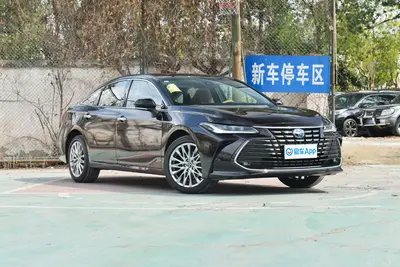 2023款 亚洲龙 双擎 2.5L XLE尊贵版外观