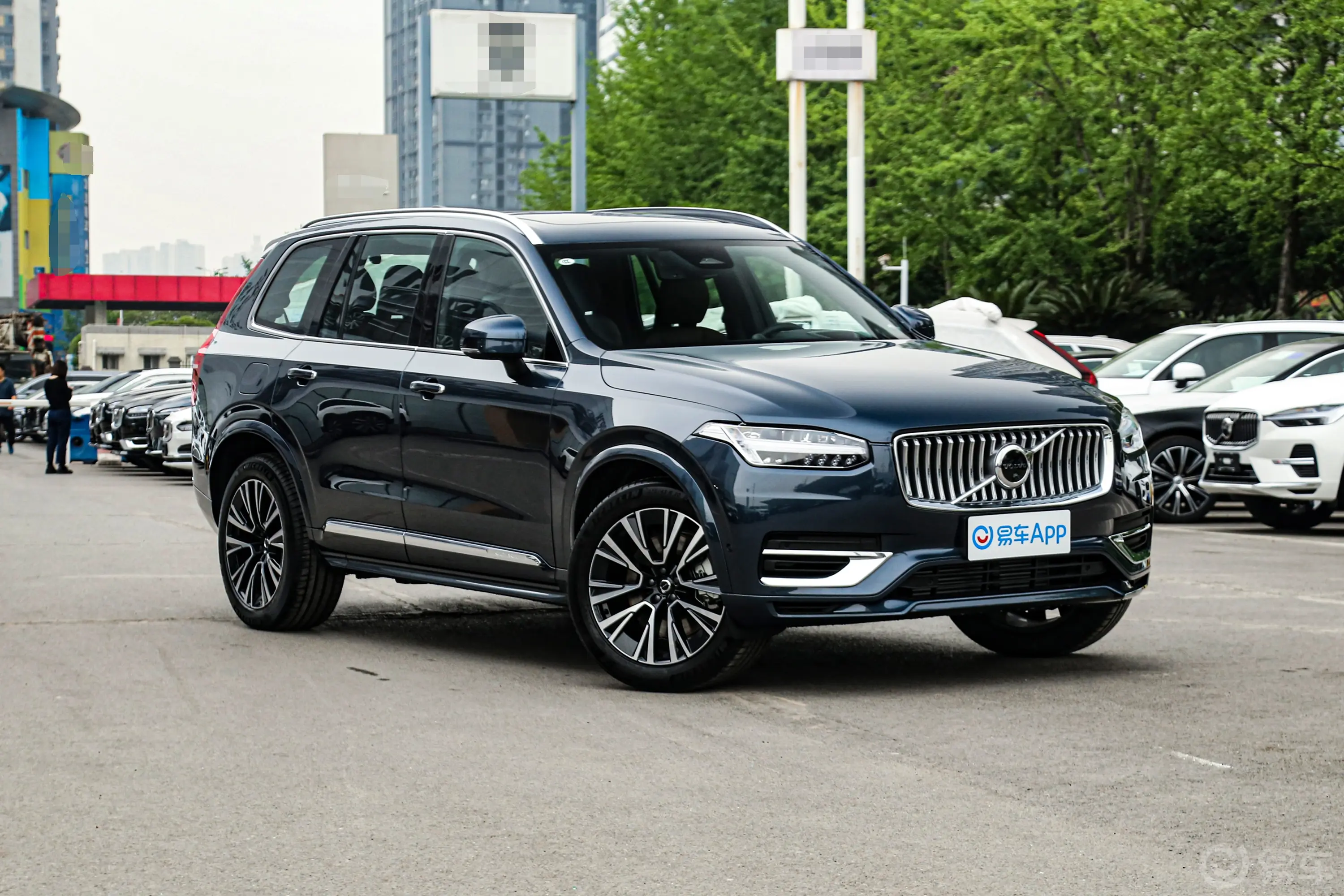 沃尔沃XC90 RECHARGET8 62km 长续航智尊豪华版侧前45度车头向右水平