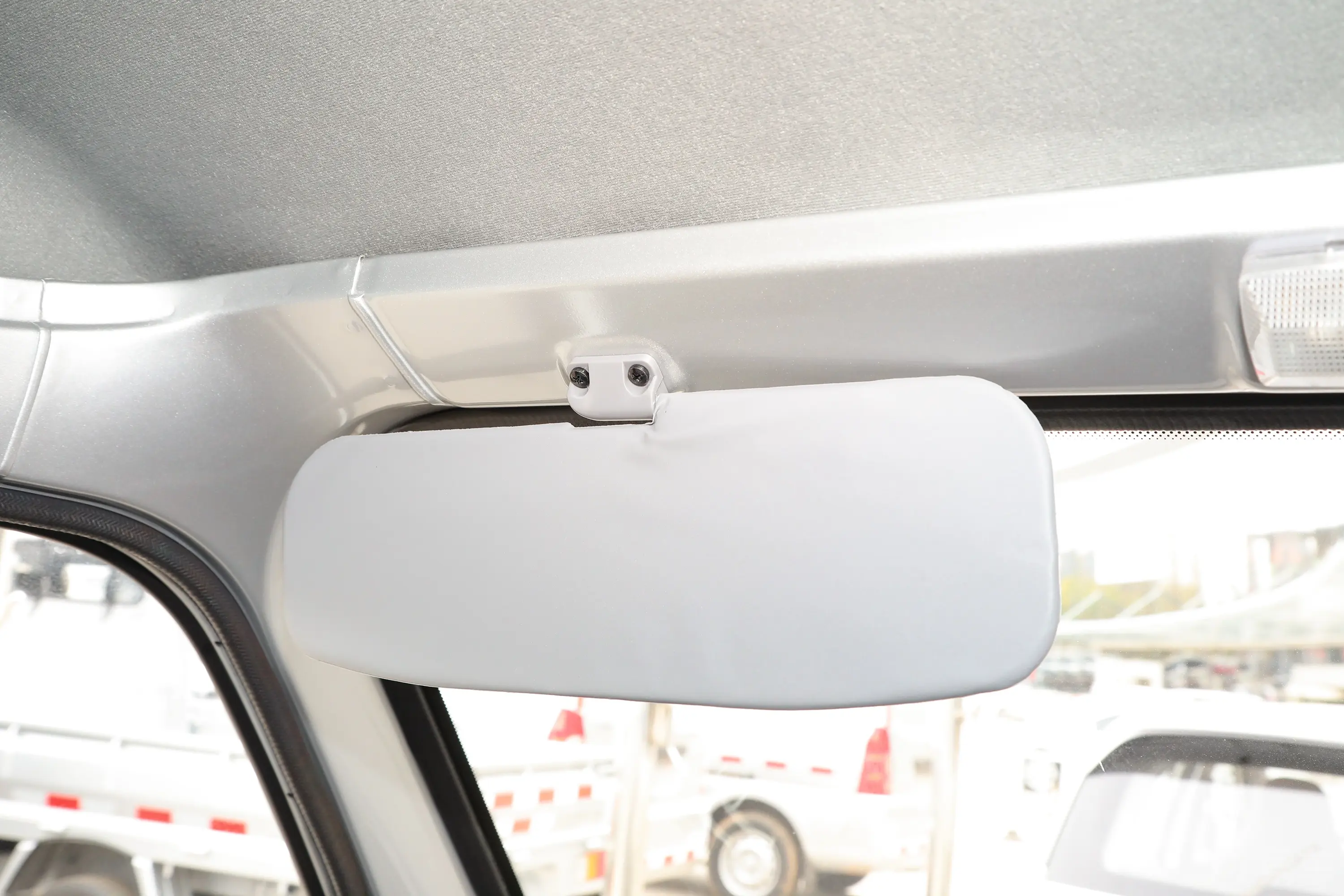 五菱之光1.5L 封窗实用型 2座驾驶位遮阳板
