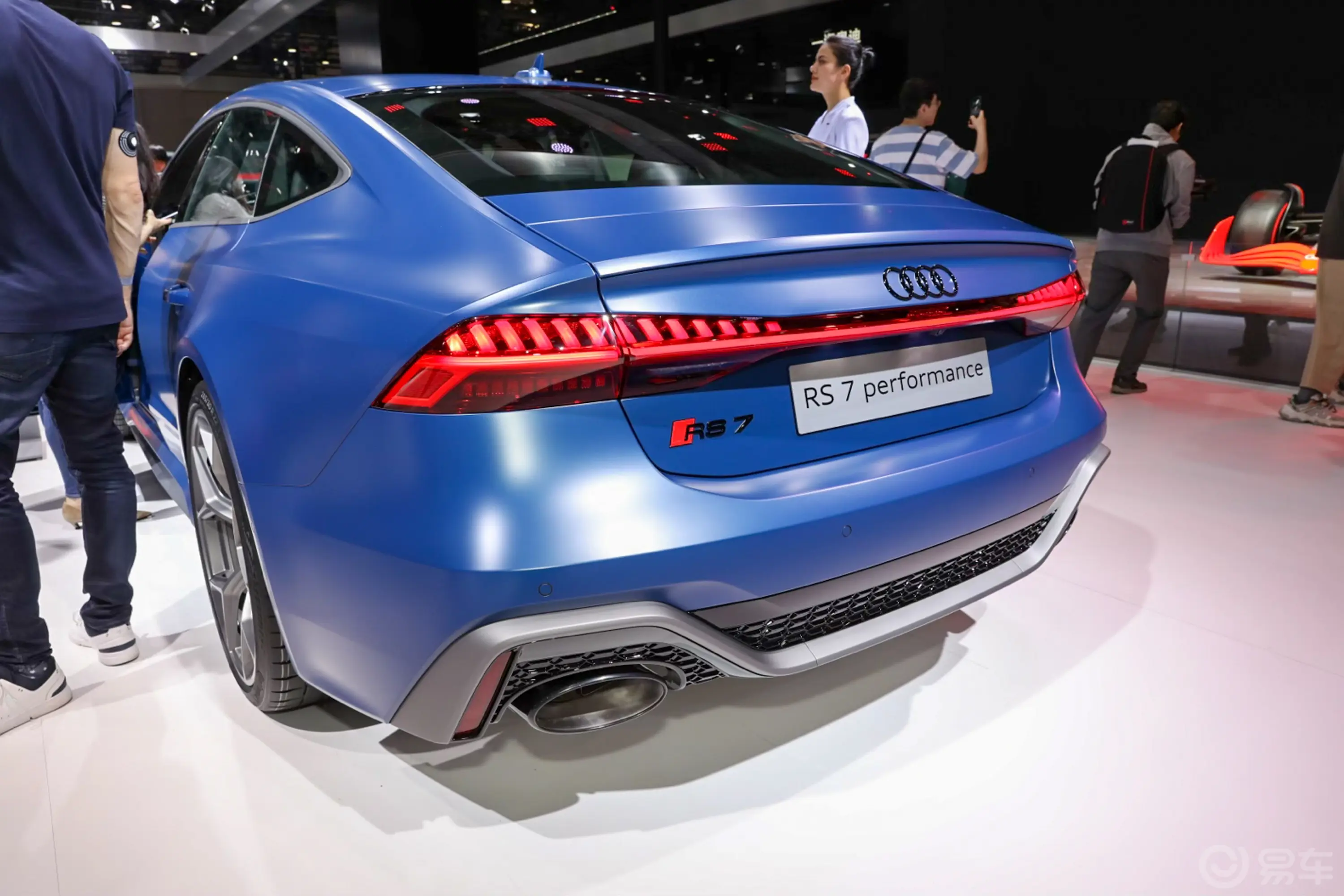 奥迪RS 74.0T Sportback Performance外观