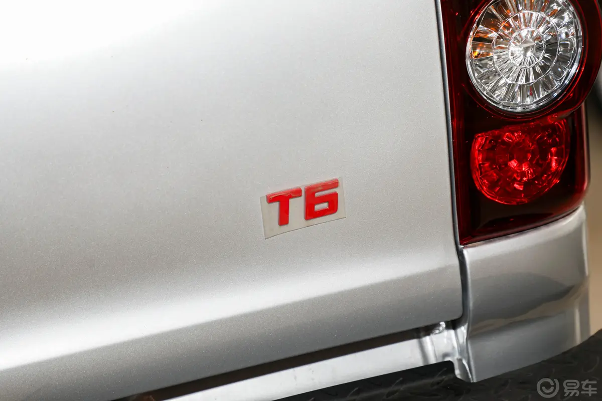 江淮T6工程版 2.0T 四驱长轴豪华型 柴油外观细节