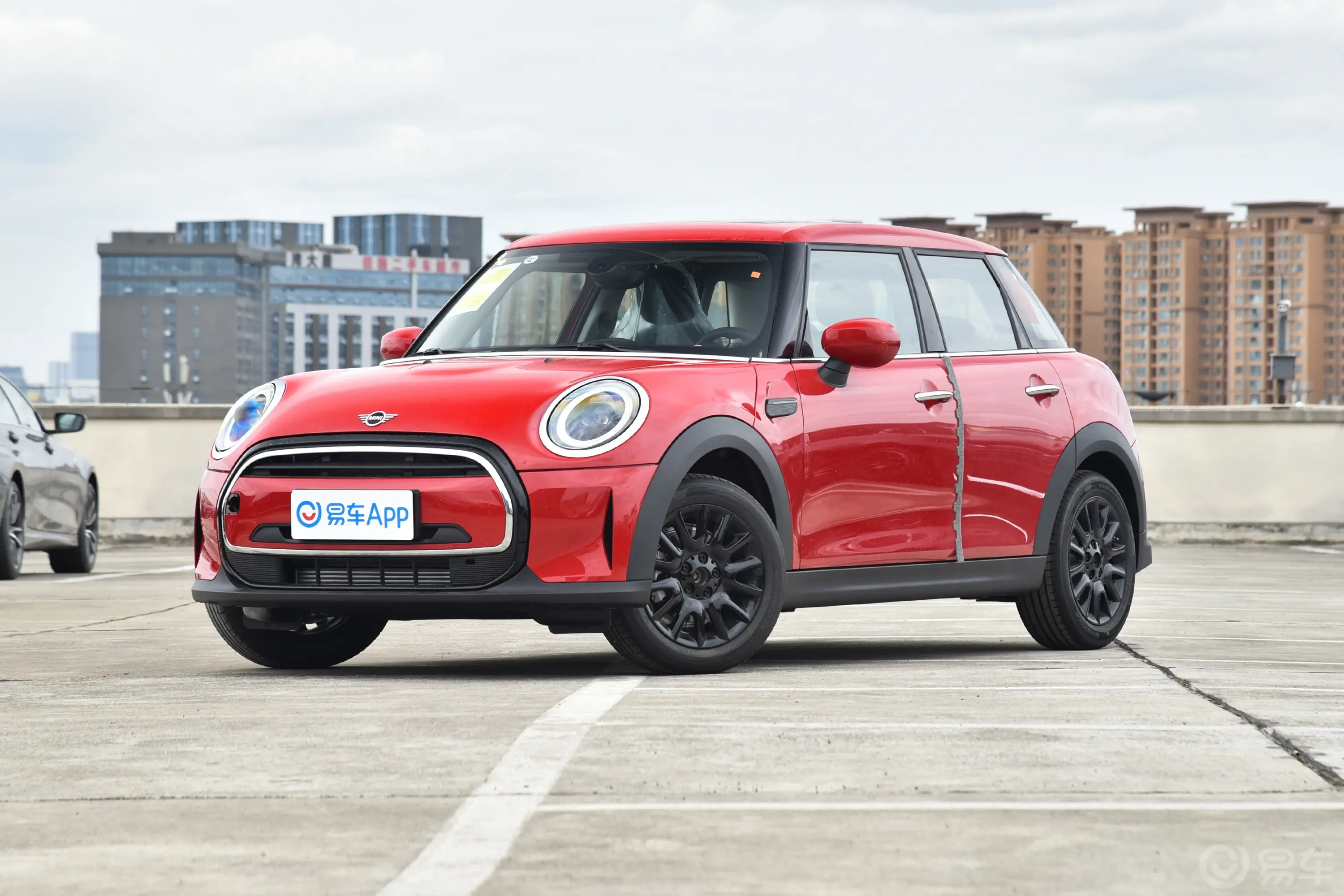 MINI1.5T ONE 五门版侧前45度车头向左水平