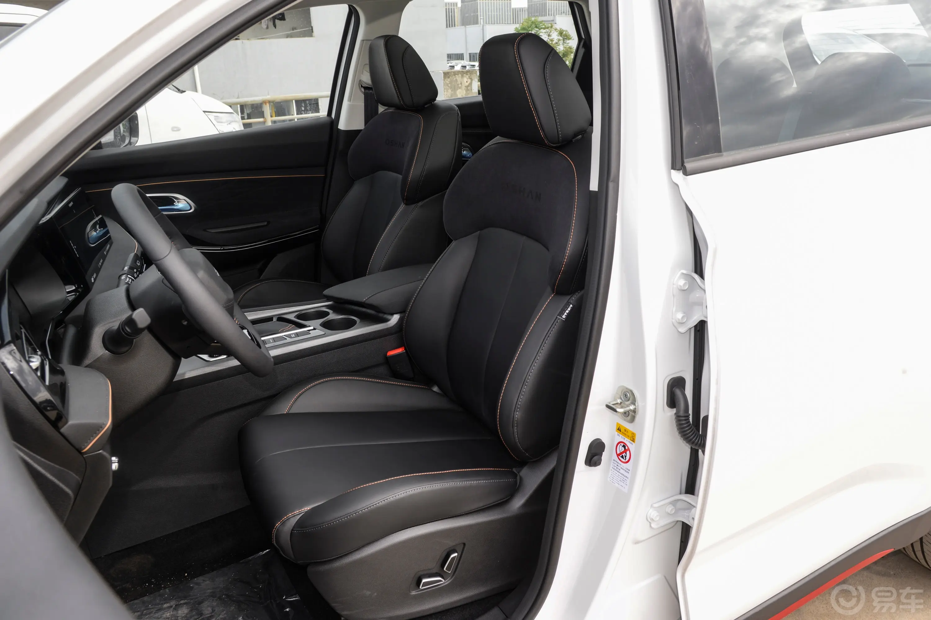 长安欧尚X7 PLUS畅享版 1.5T 双离合尊贵型 5座驾驶员座椅