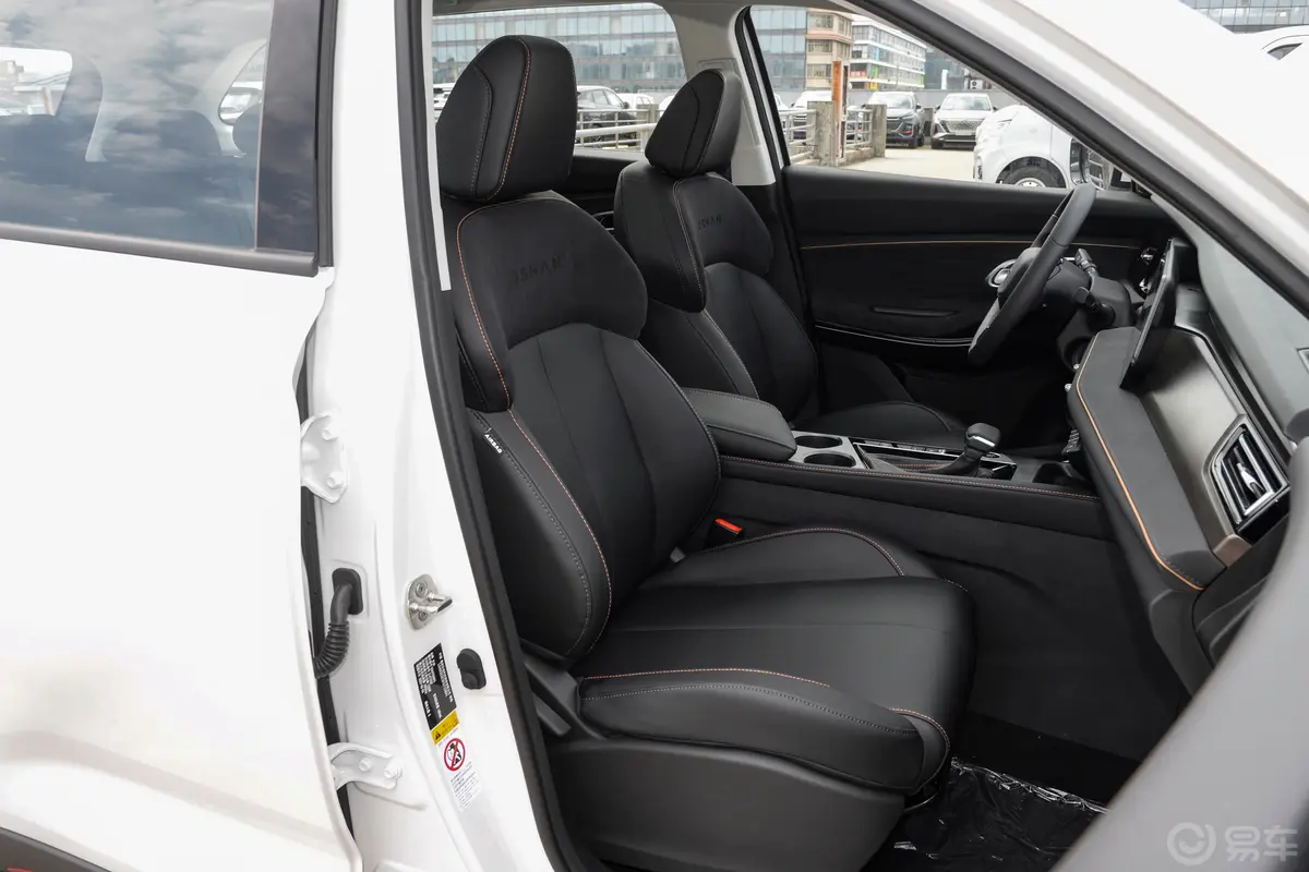 长安欧尚X7 PLUS畅享版 1.5T 双离合尊贵型 5座副驾驶座椅
