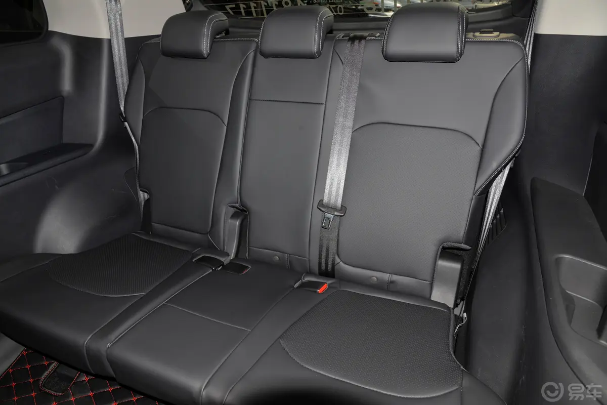 大通G50PLUS 幸福推荐款 1.5T 护航版第三排座椅